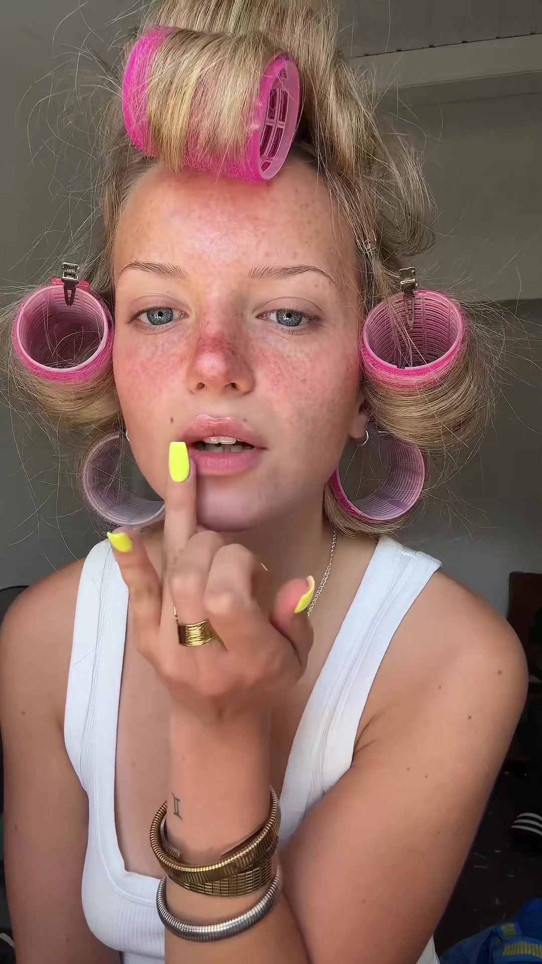 @angie kira 🪩