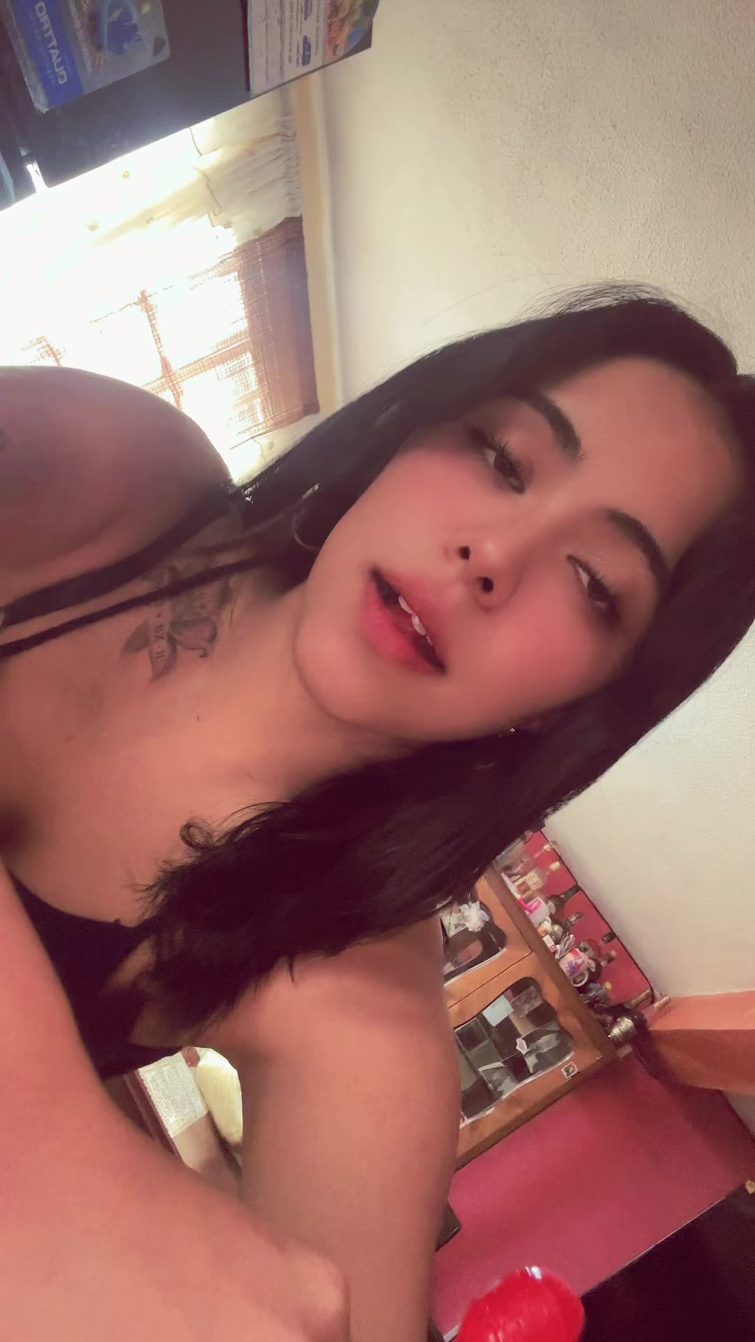 @👧🏽🫧✨