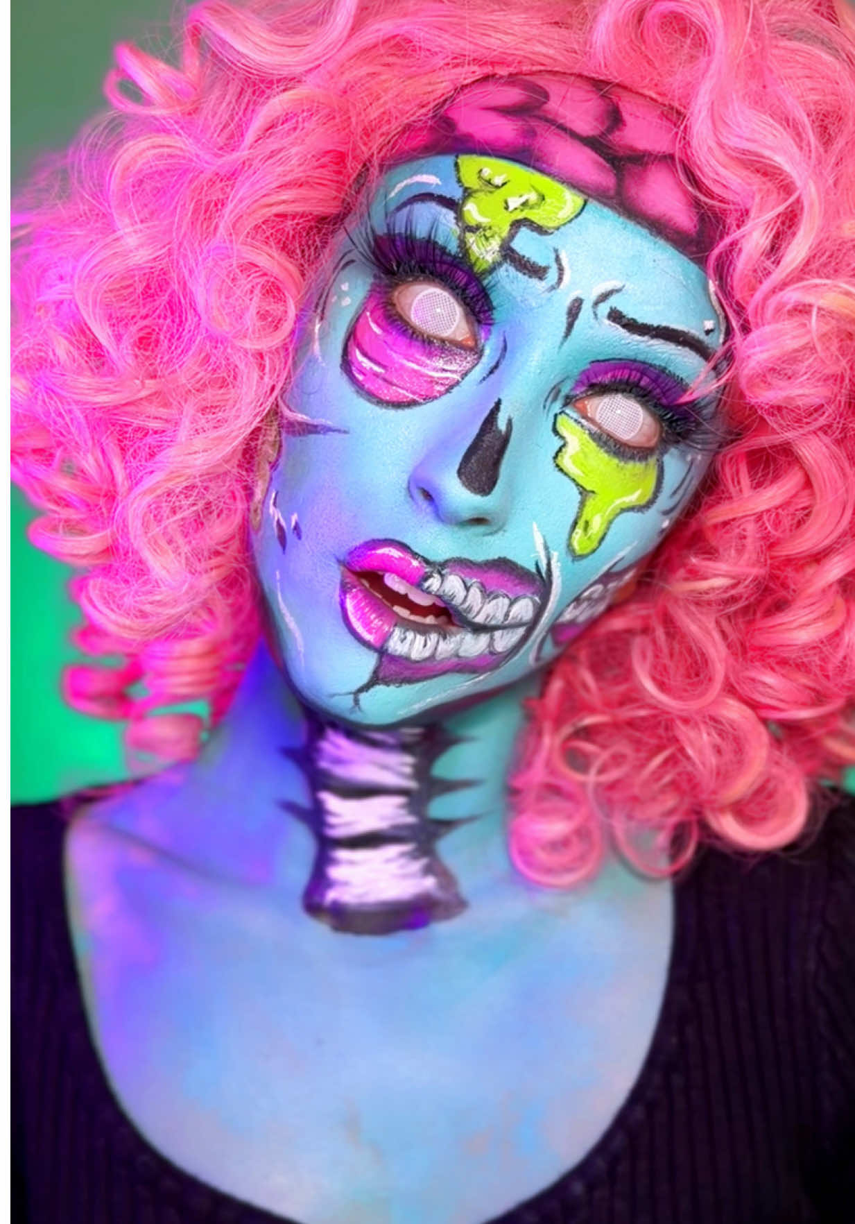 @ALEXLUVSMAKEUP 🫧
