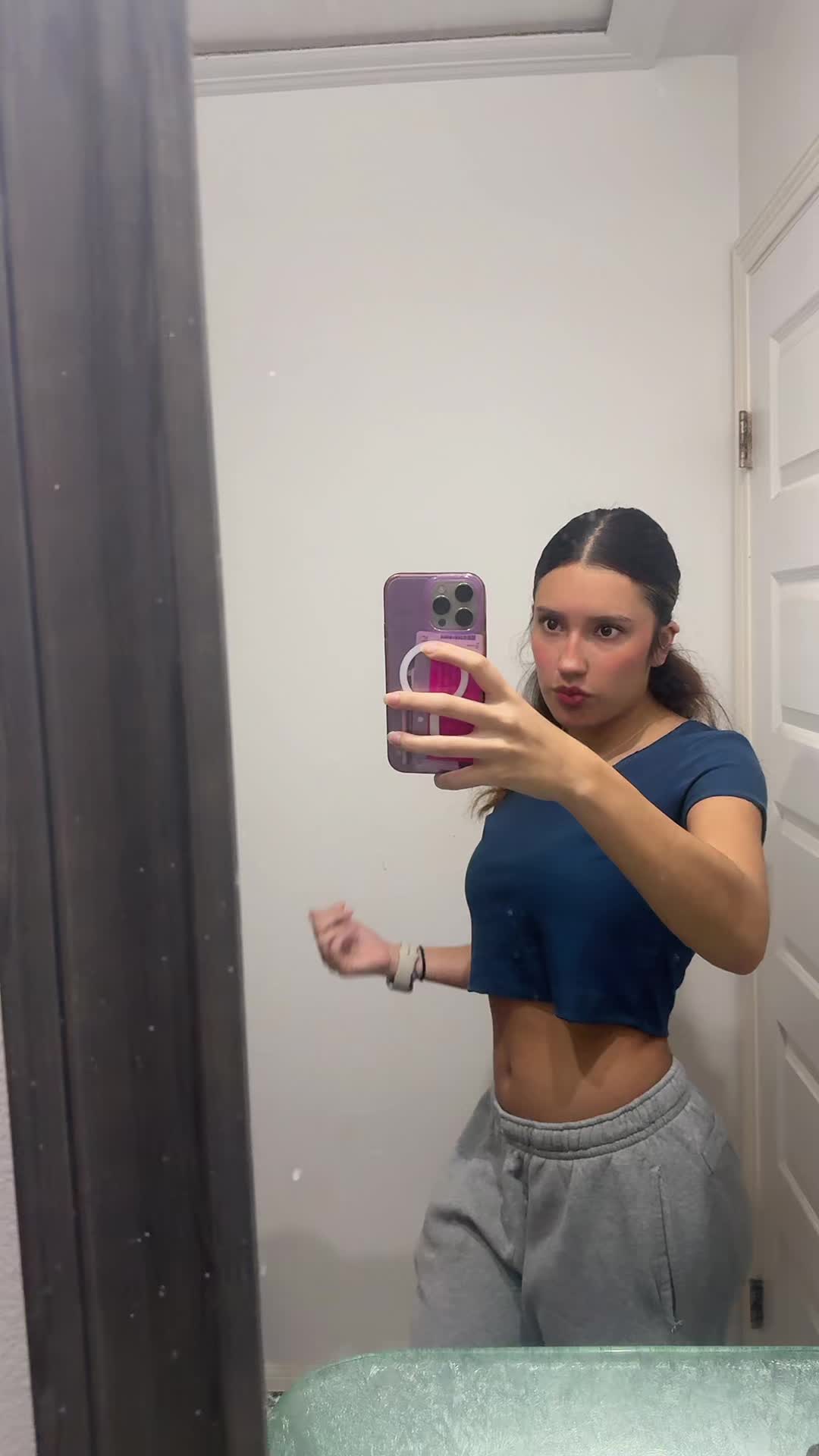 @Sydney Rodriguez