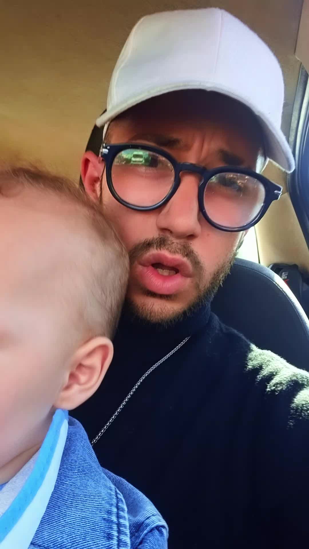 @Sas&agrave;💥