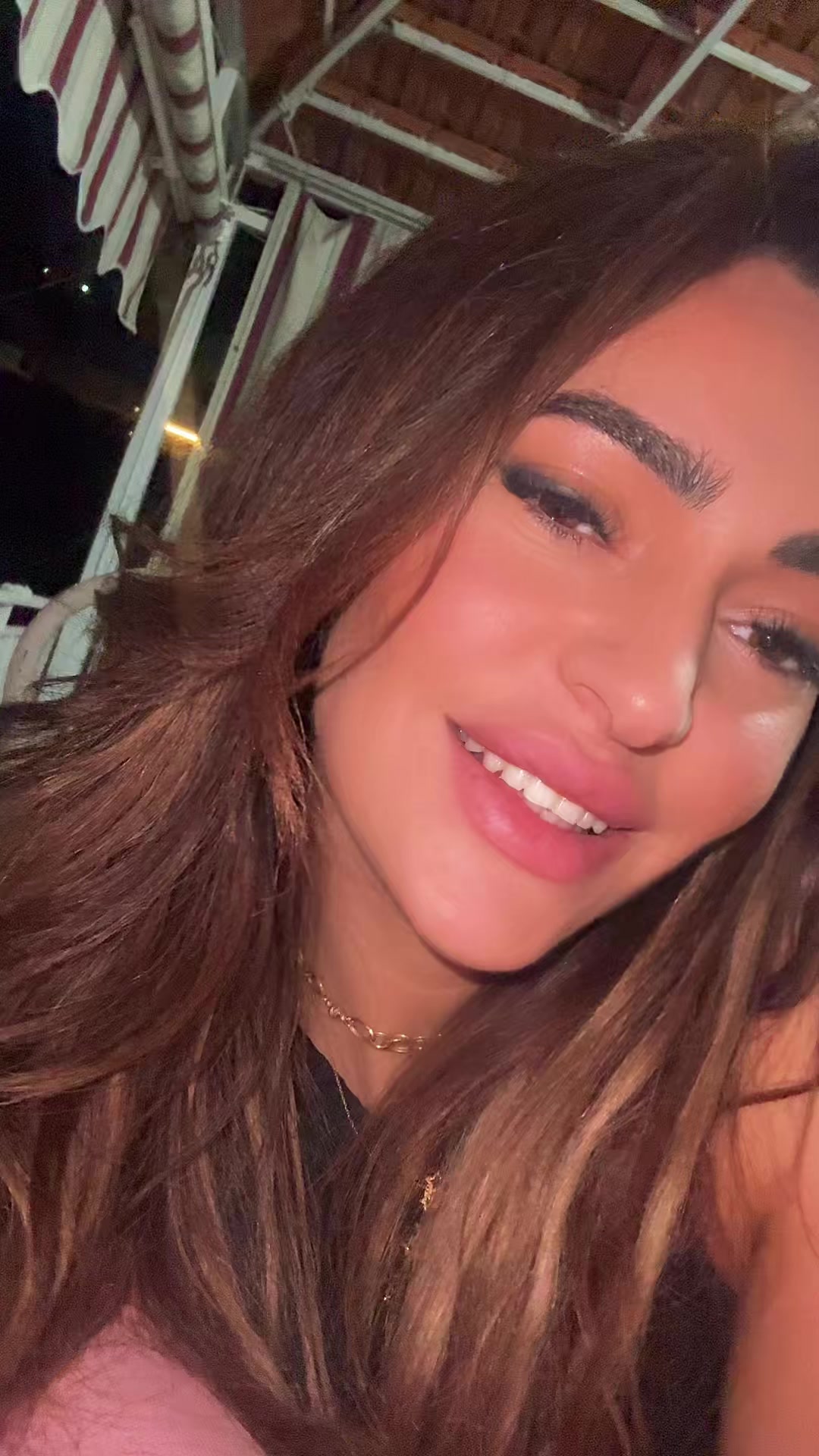 @Veee✨