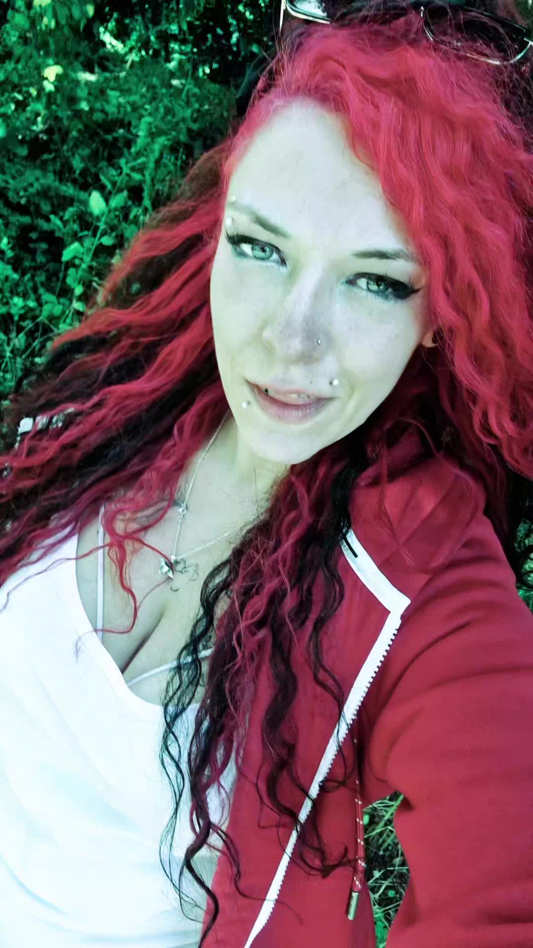 @🖤💛Jenni🖤💛
