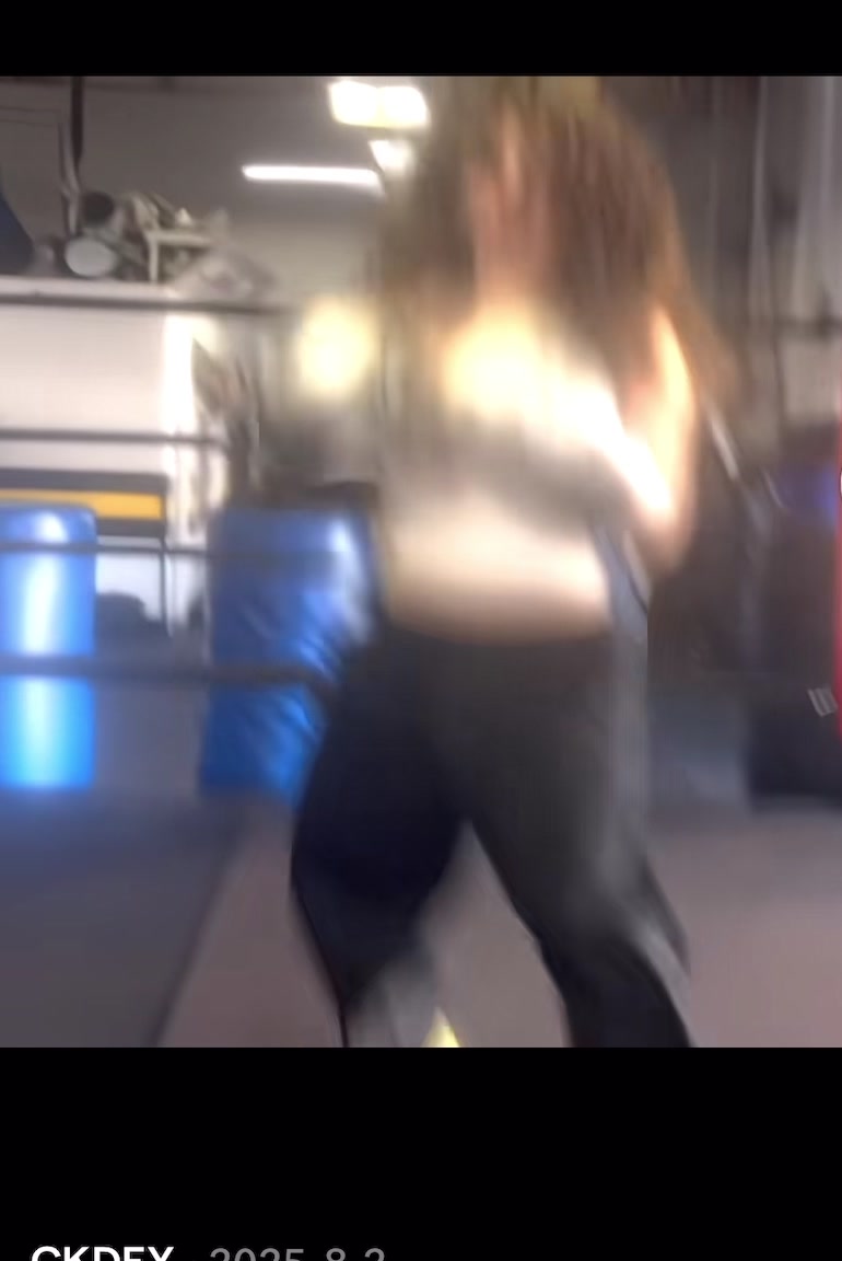 @elyfly