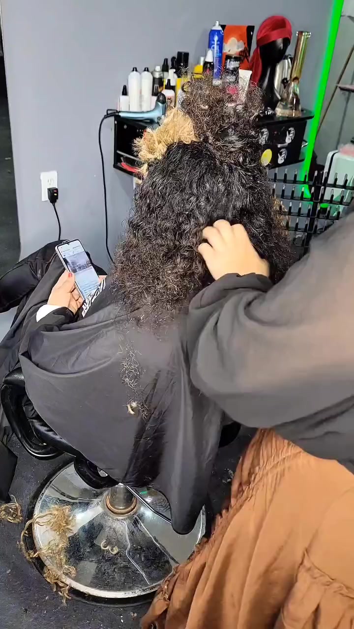 @ItzelbraidsTJ