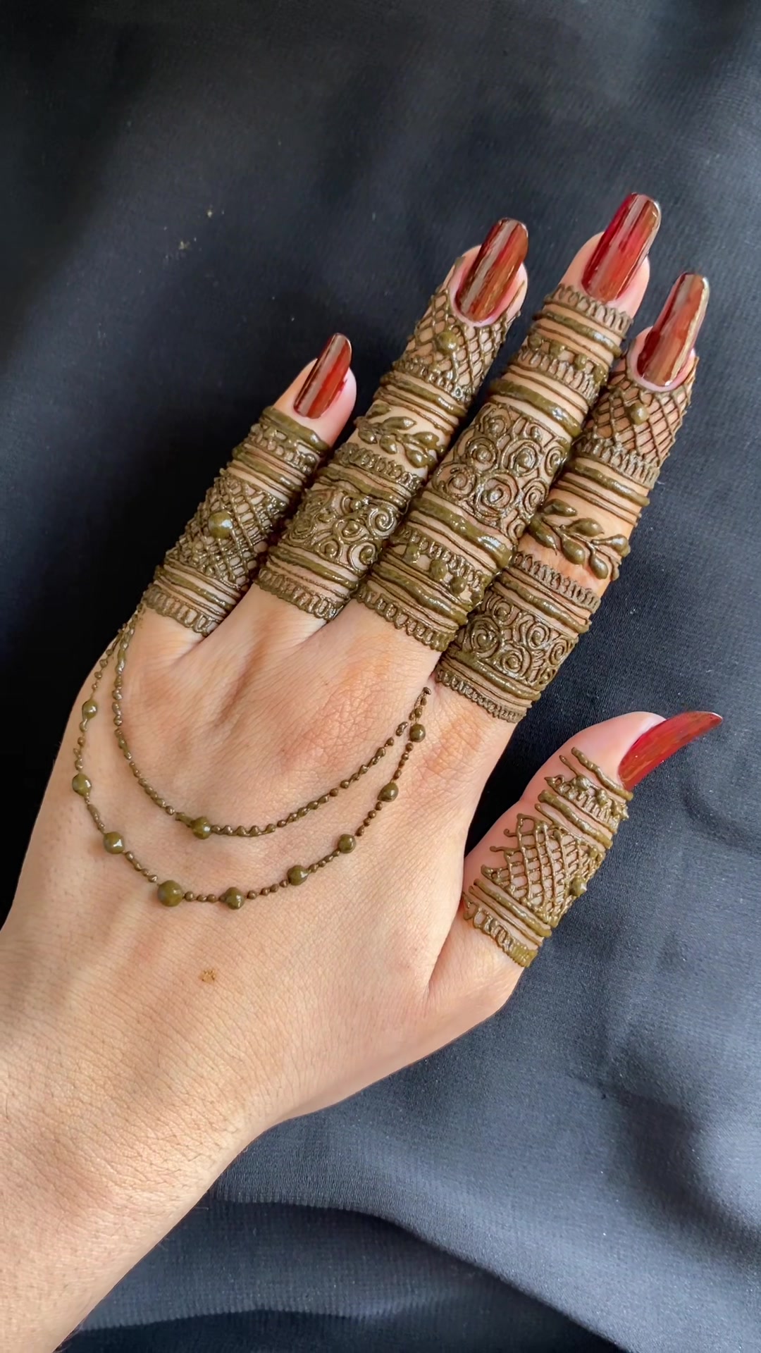 @Afifa_henna