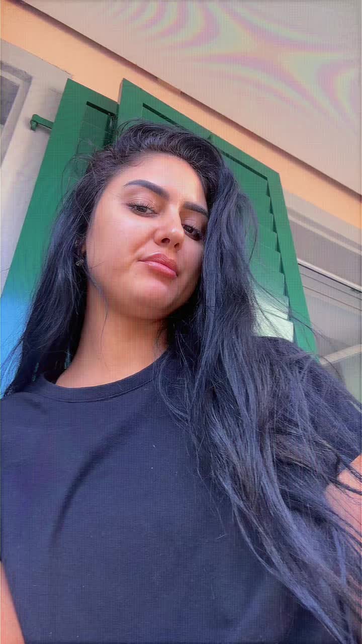 @Elena Jora