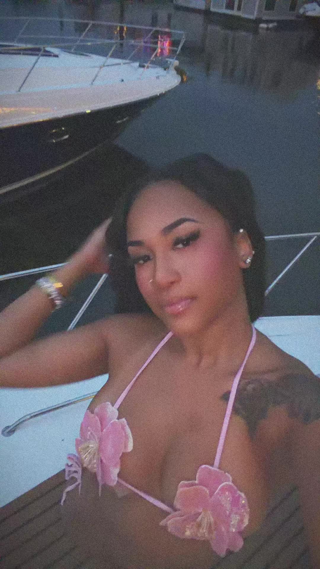 @Araya Evans
