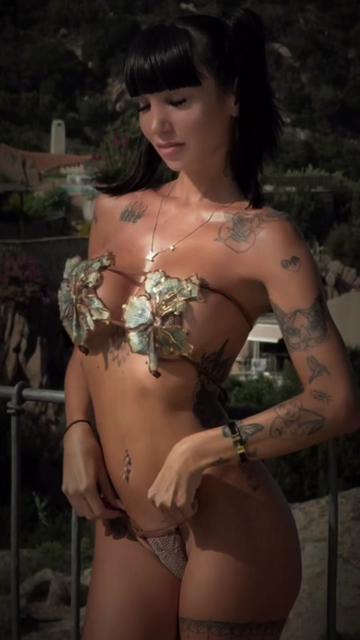 @Vika Morello