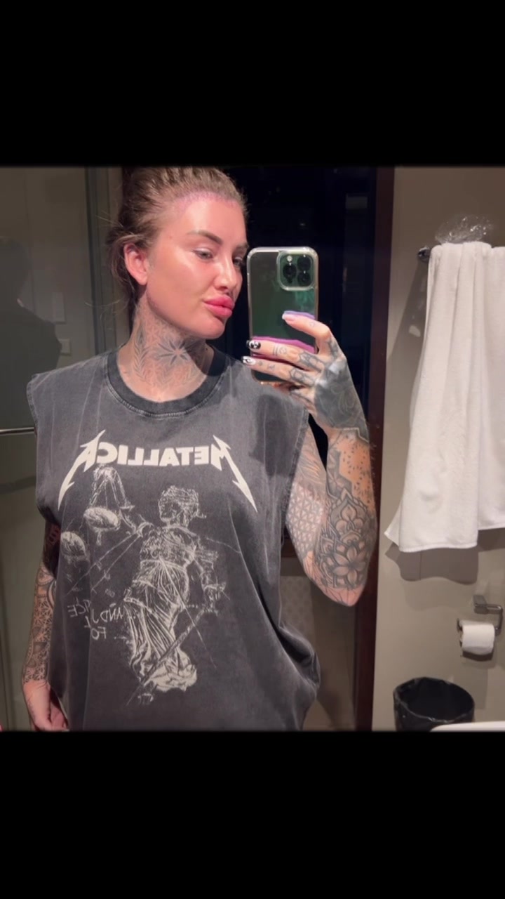 @Rosey🖤