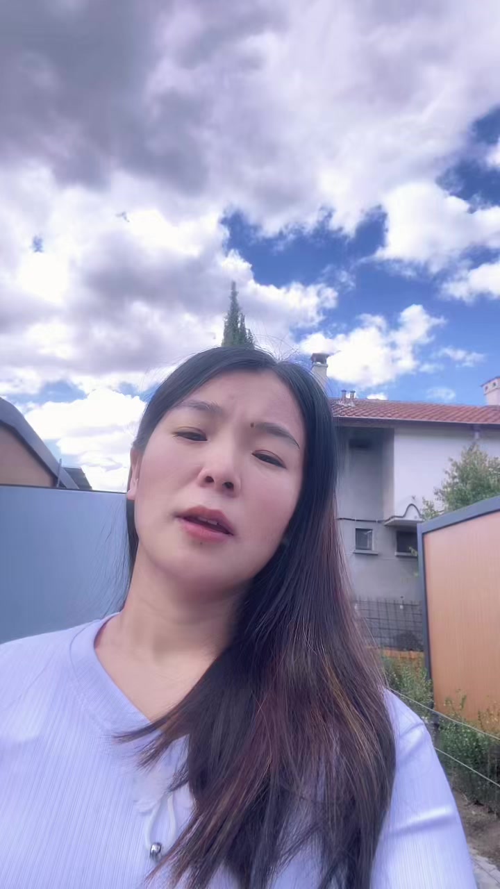 @Gurungsine💝🇳🇵🇪🇺