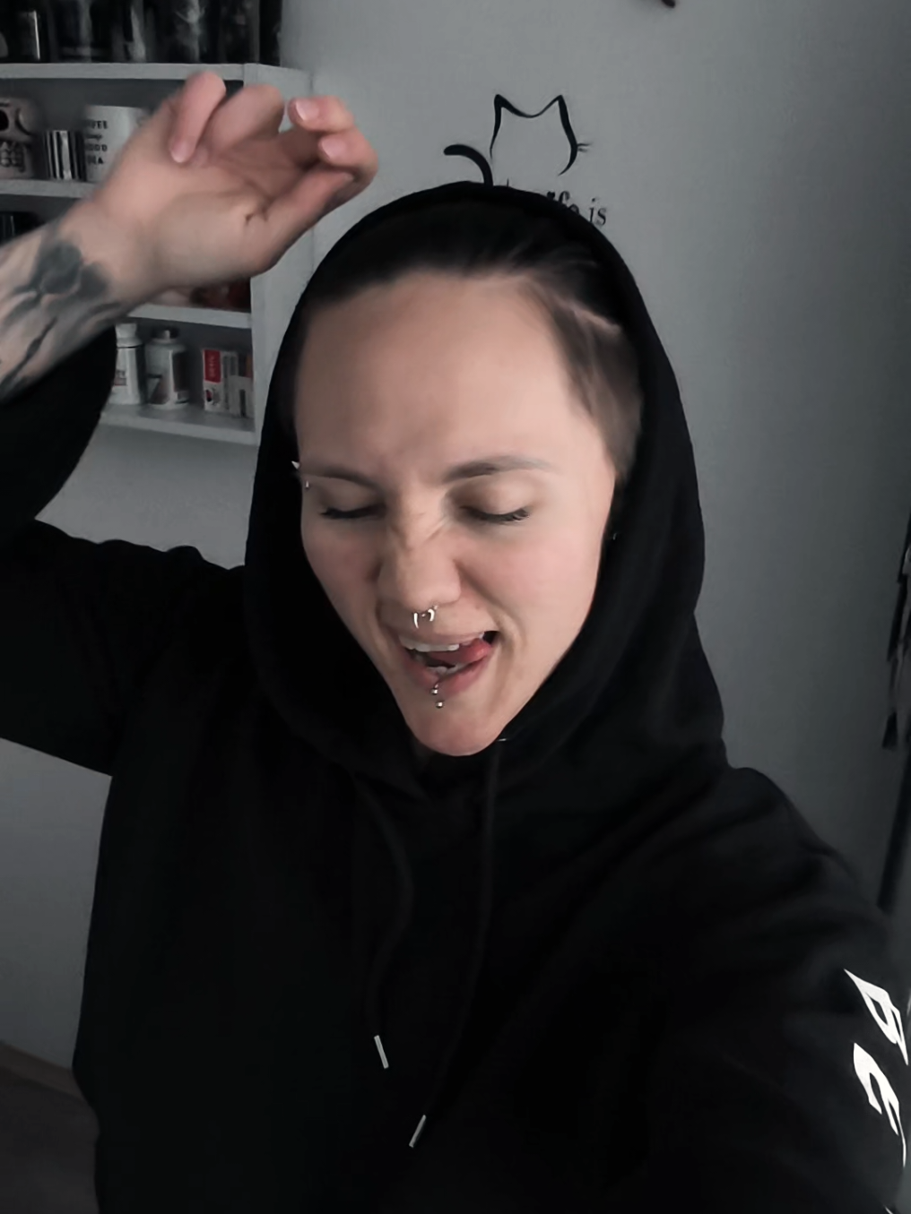 @Ninel_Metalgirl