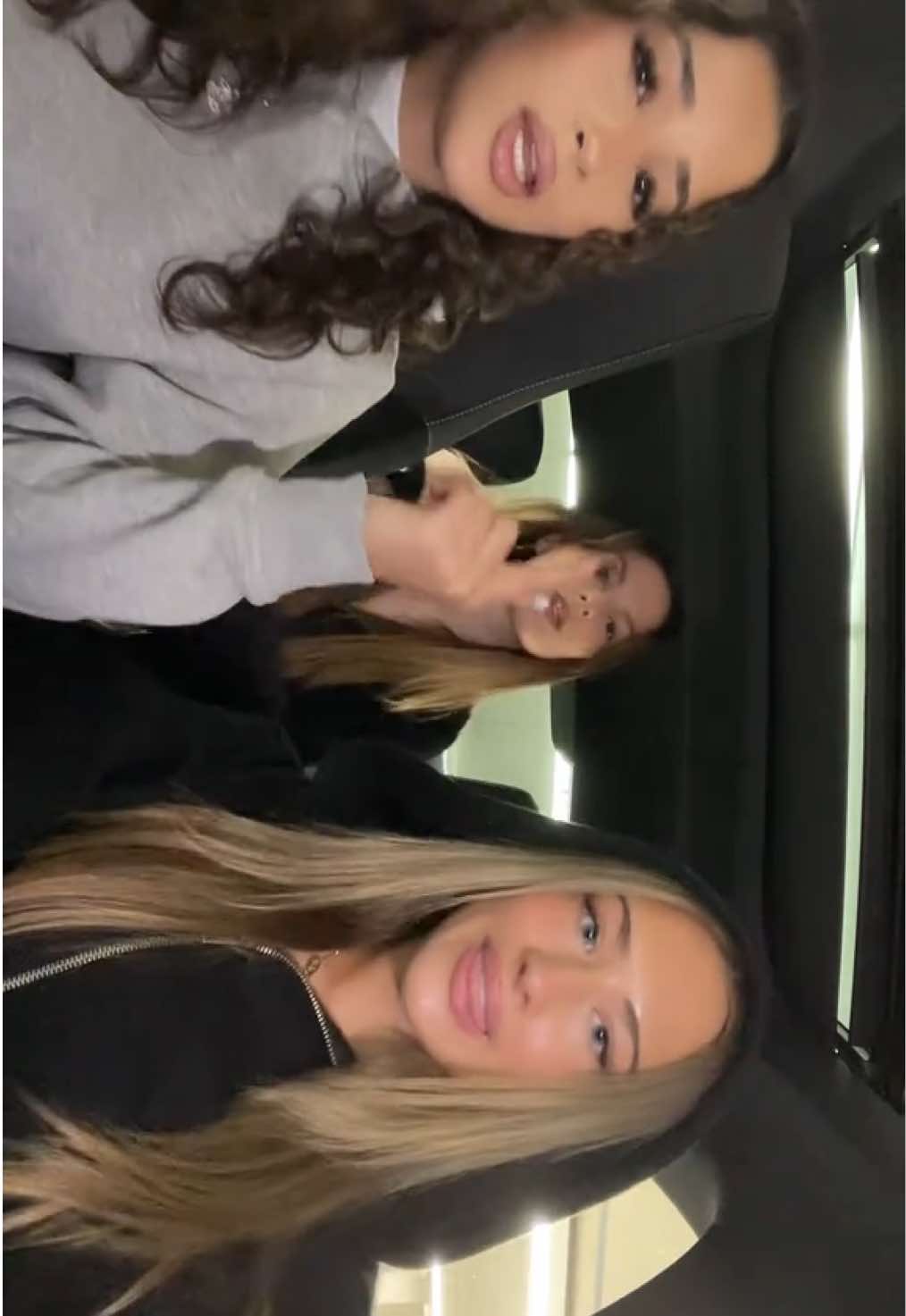 @mia.ksia
