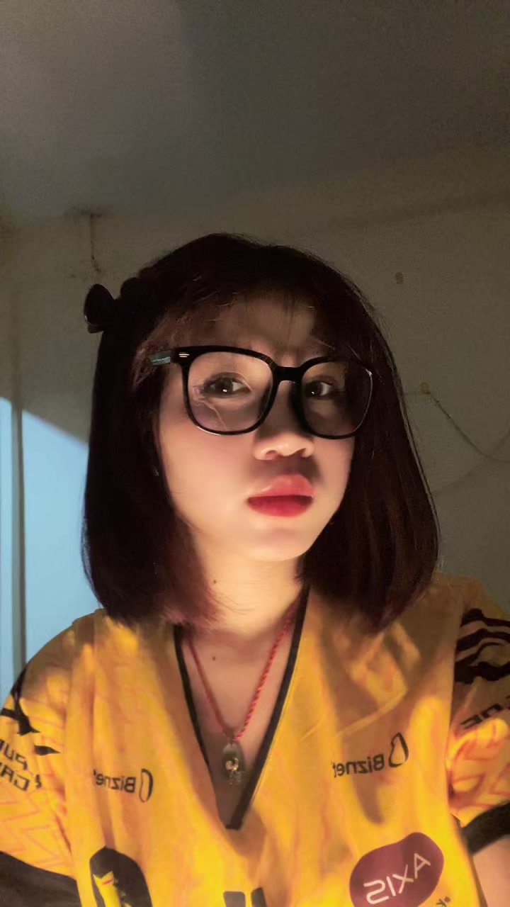 @Emily lyEang🦥