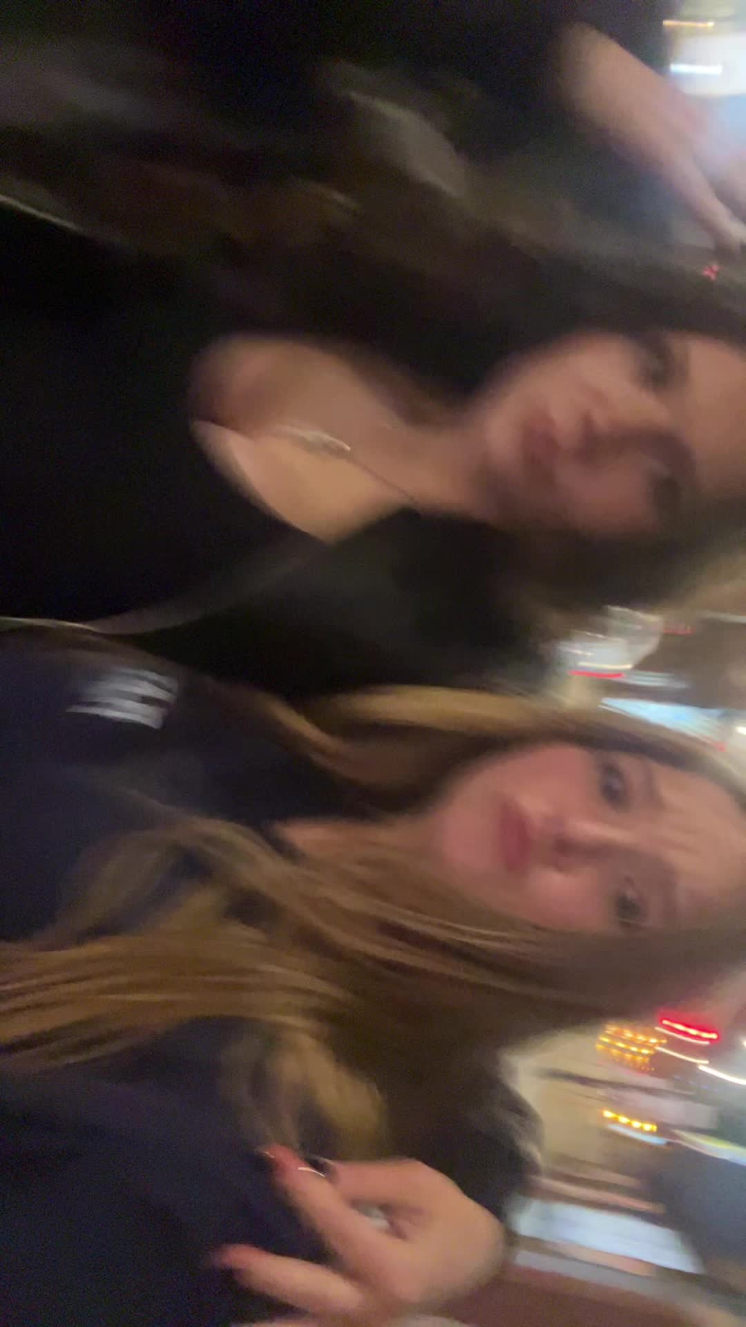 @Mia
