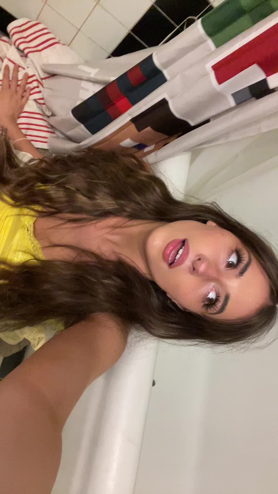 @Caroline <3
