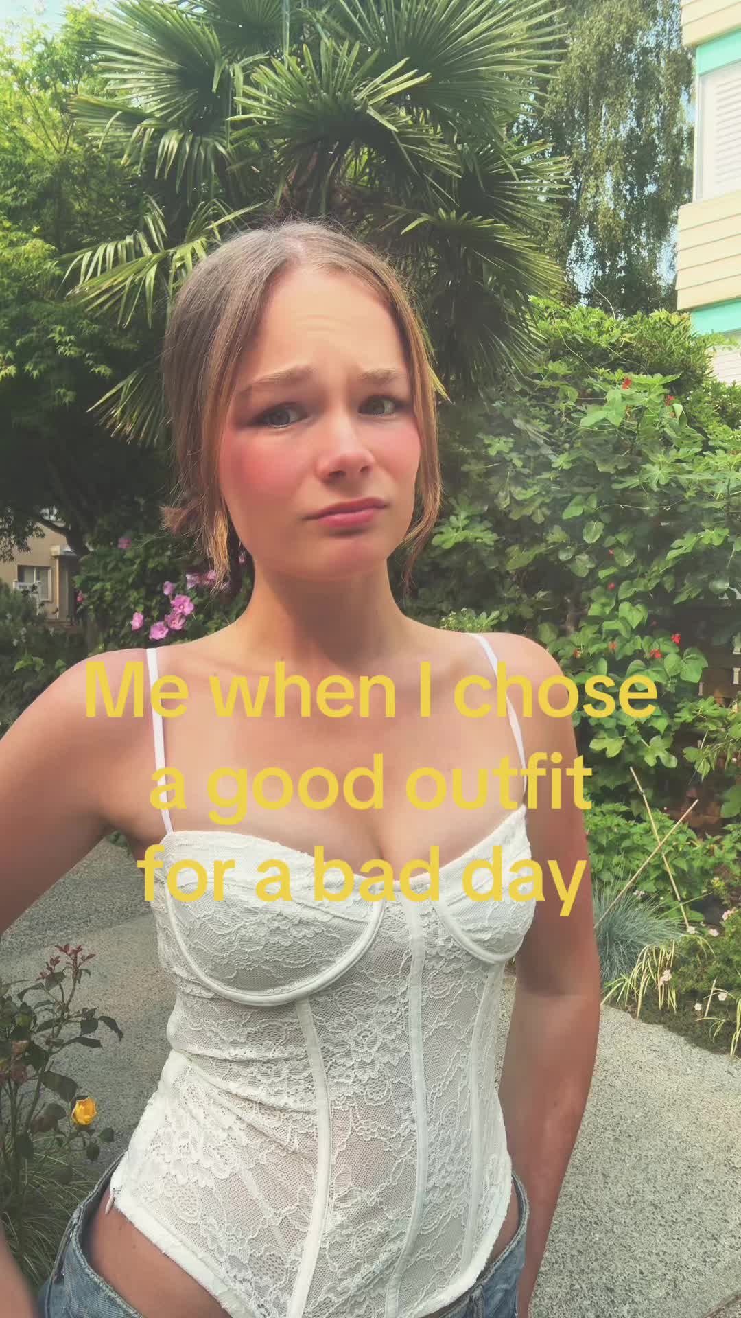 @ellieskiba
