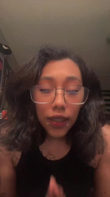 @Ghostqueen🖤🥰
