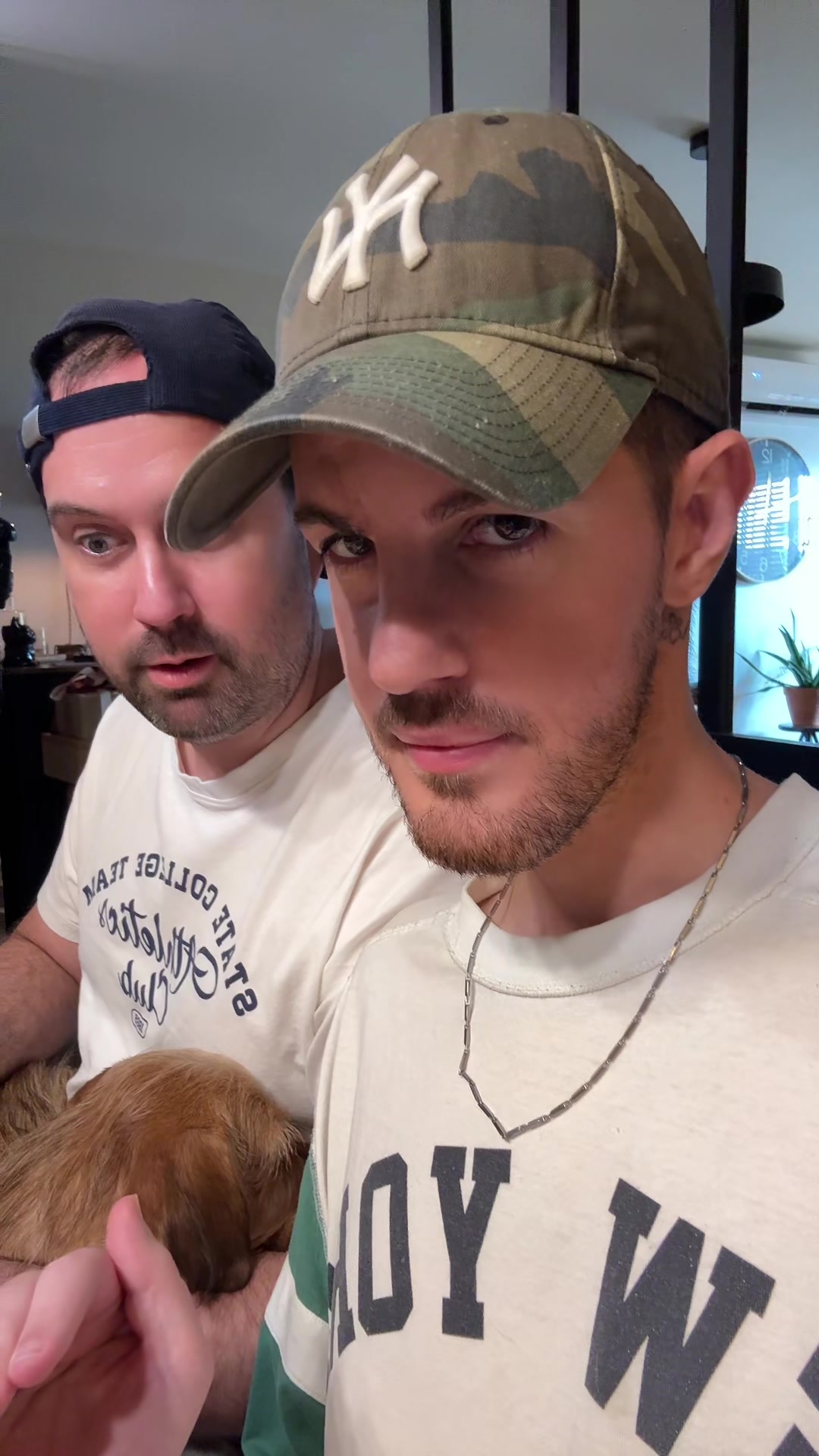 @Deux gars et un chien