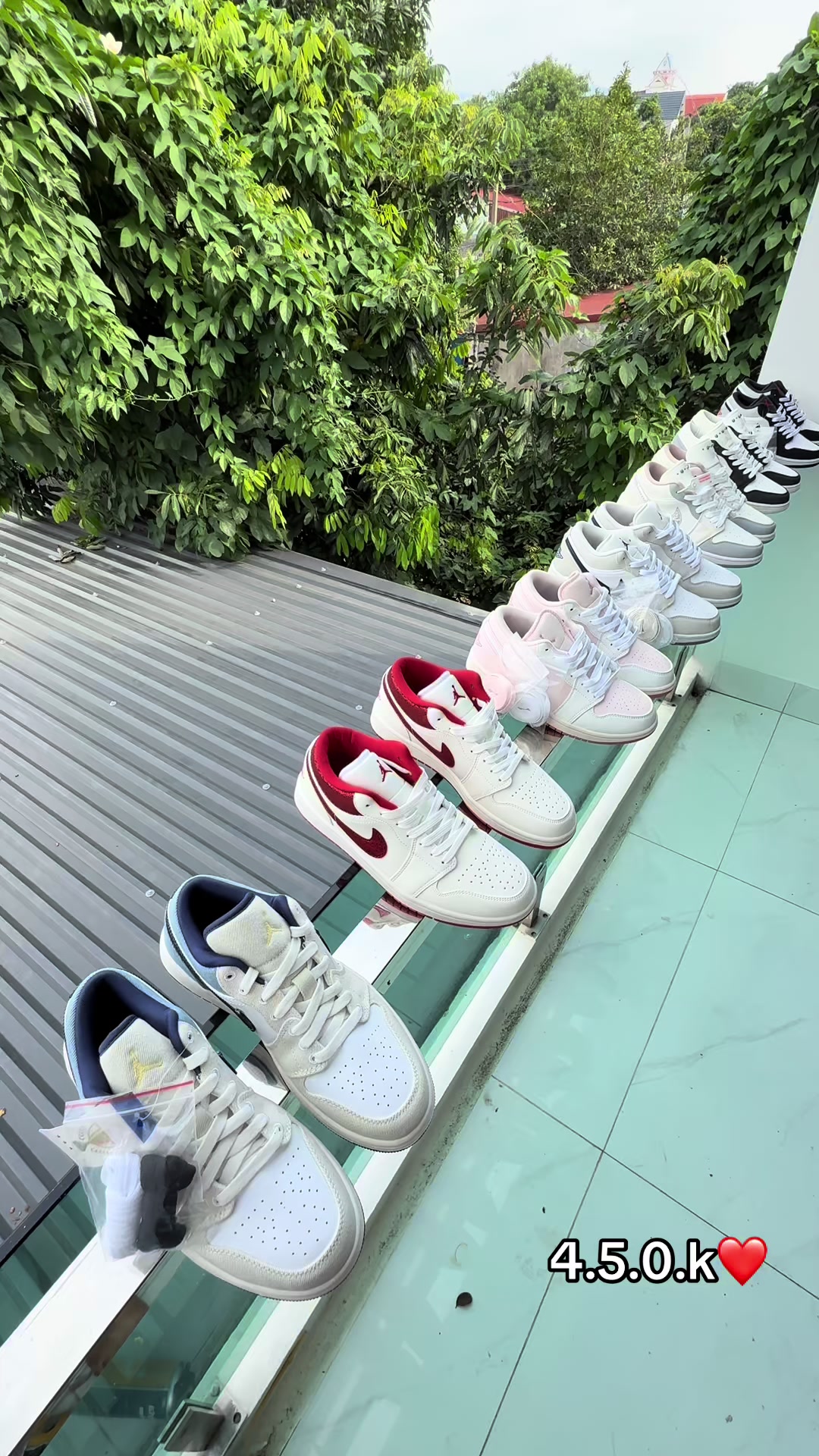 @SneakerLuxury19