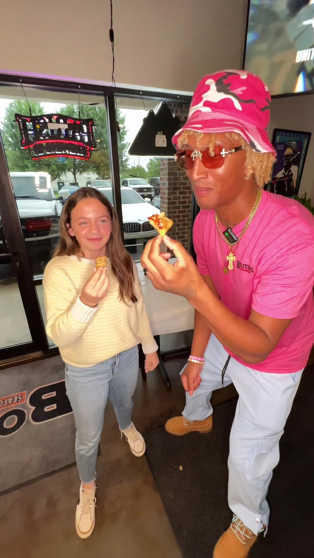 @KrazyBlondeboy