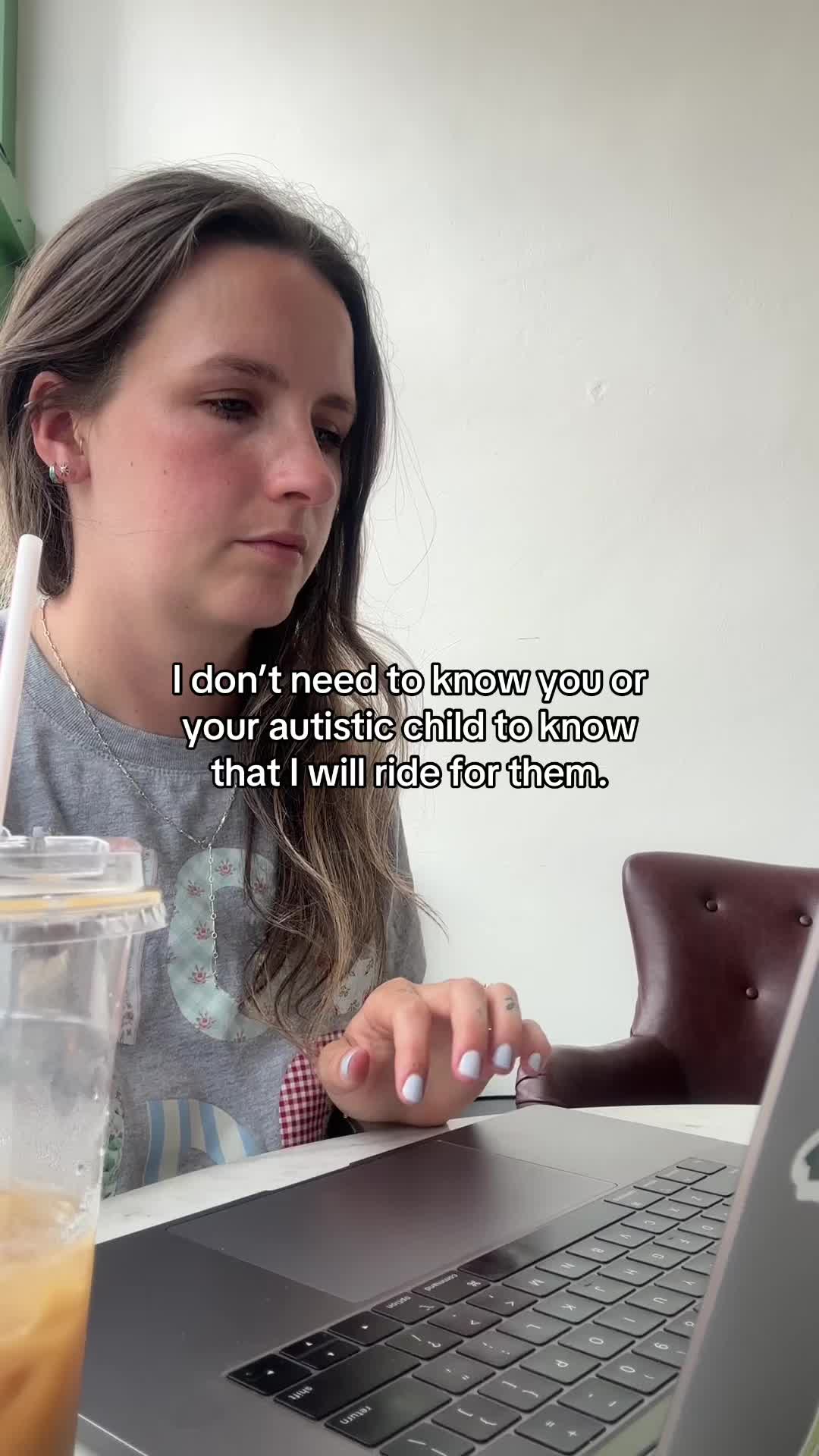 @Luci ☆ autism advocate & mom