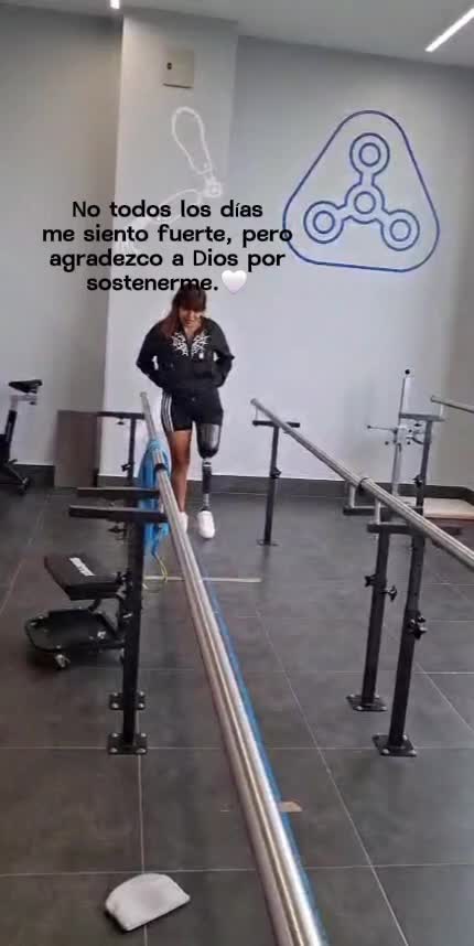 @Emily Santos 🦿