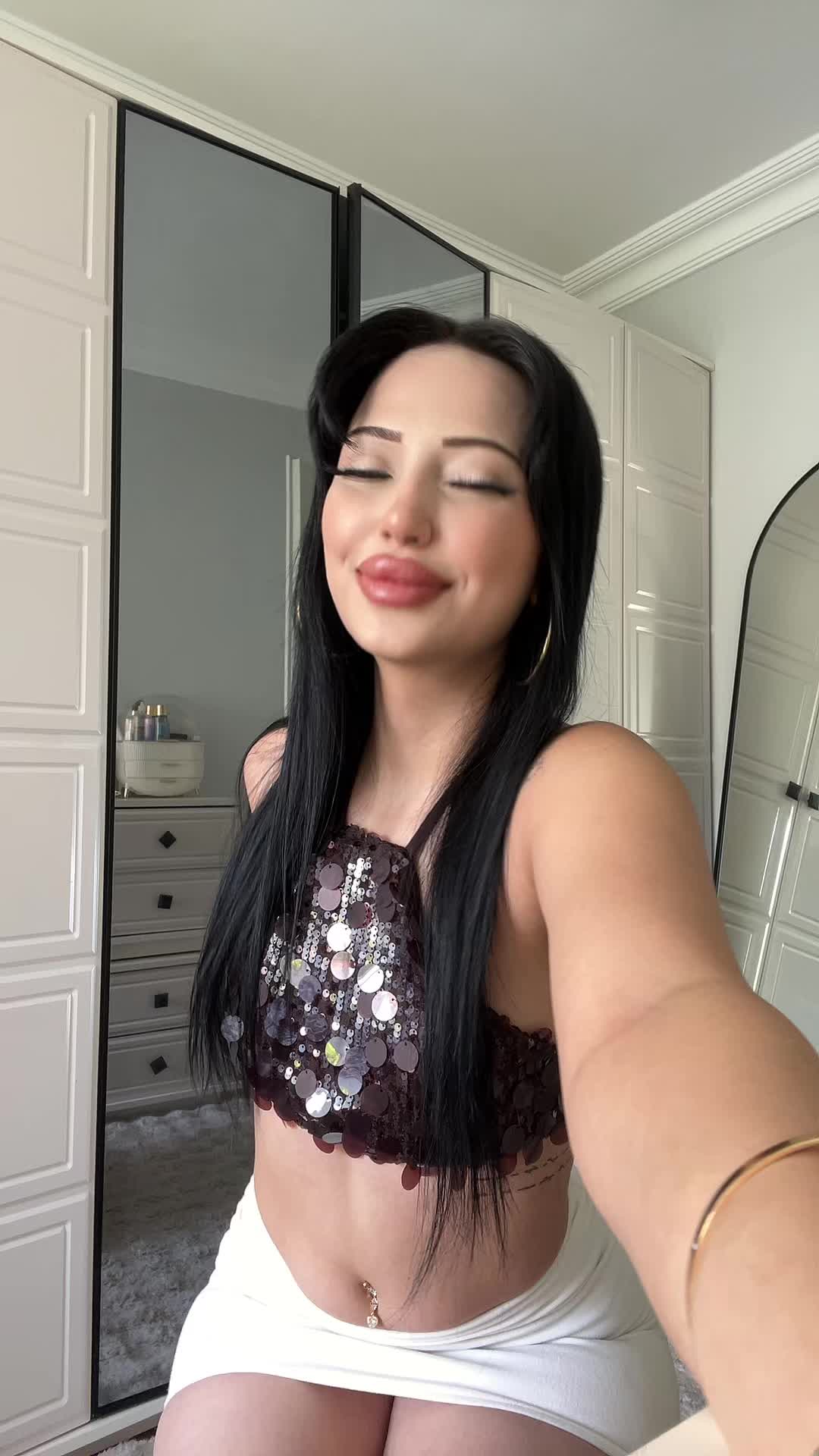 @latina