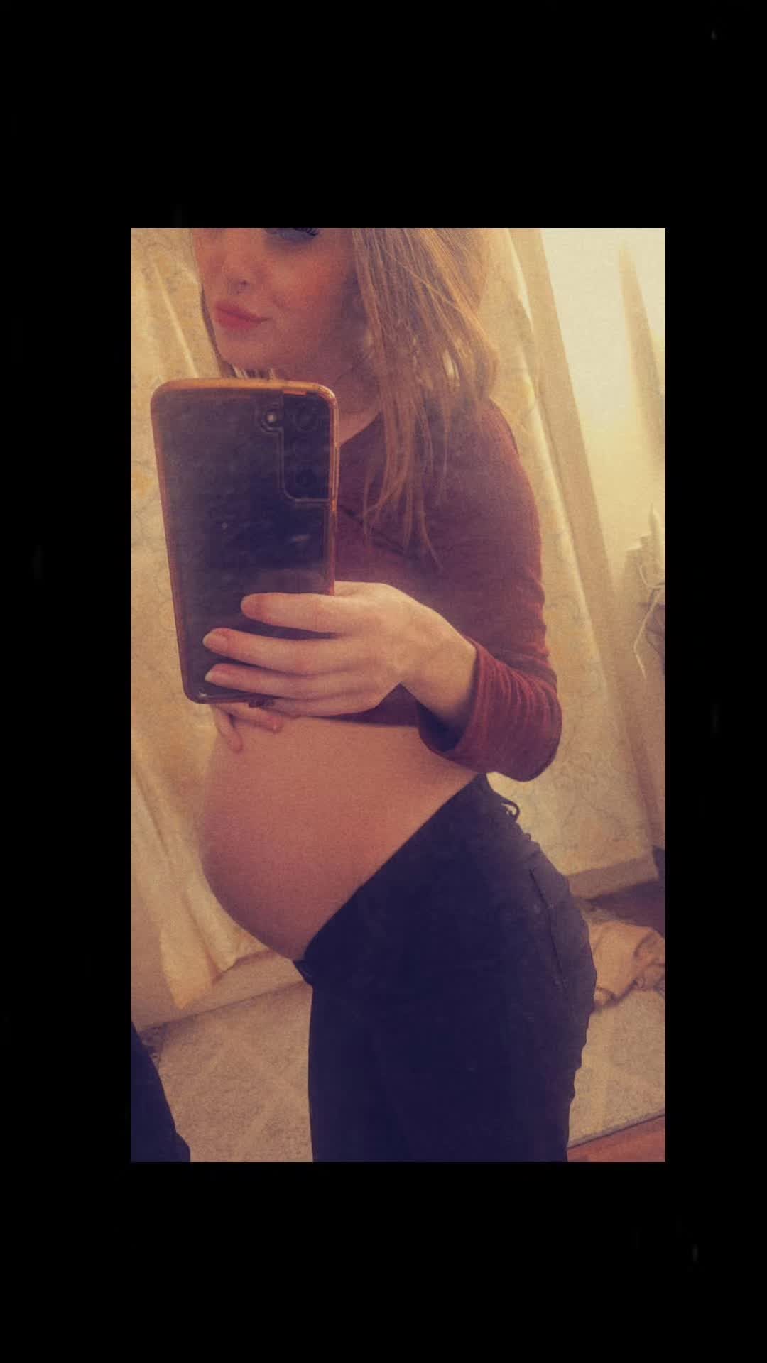 @guysitsmegan__