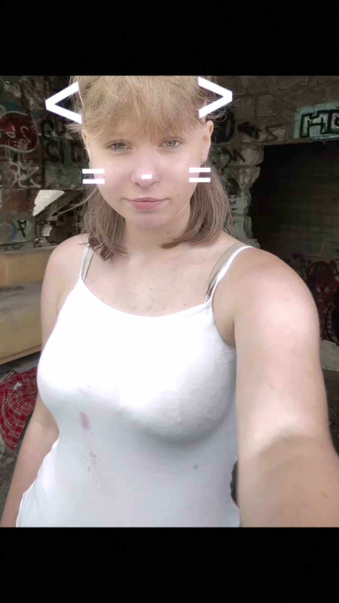 @Juniaa