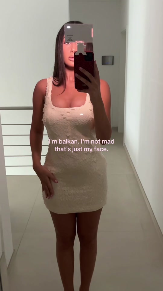 @𝒜𓃮