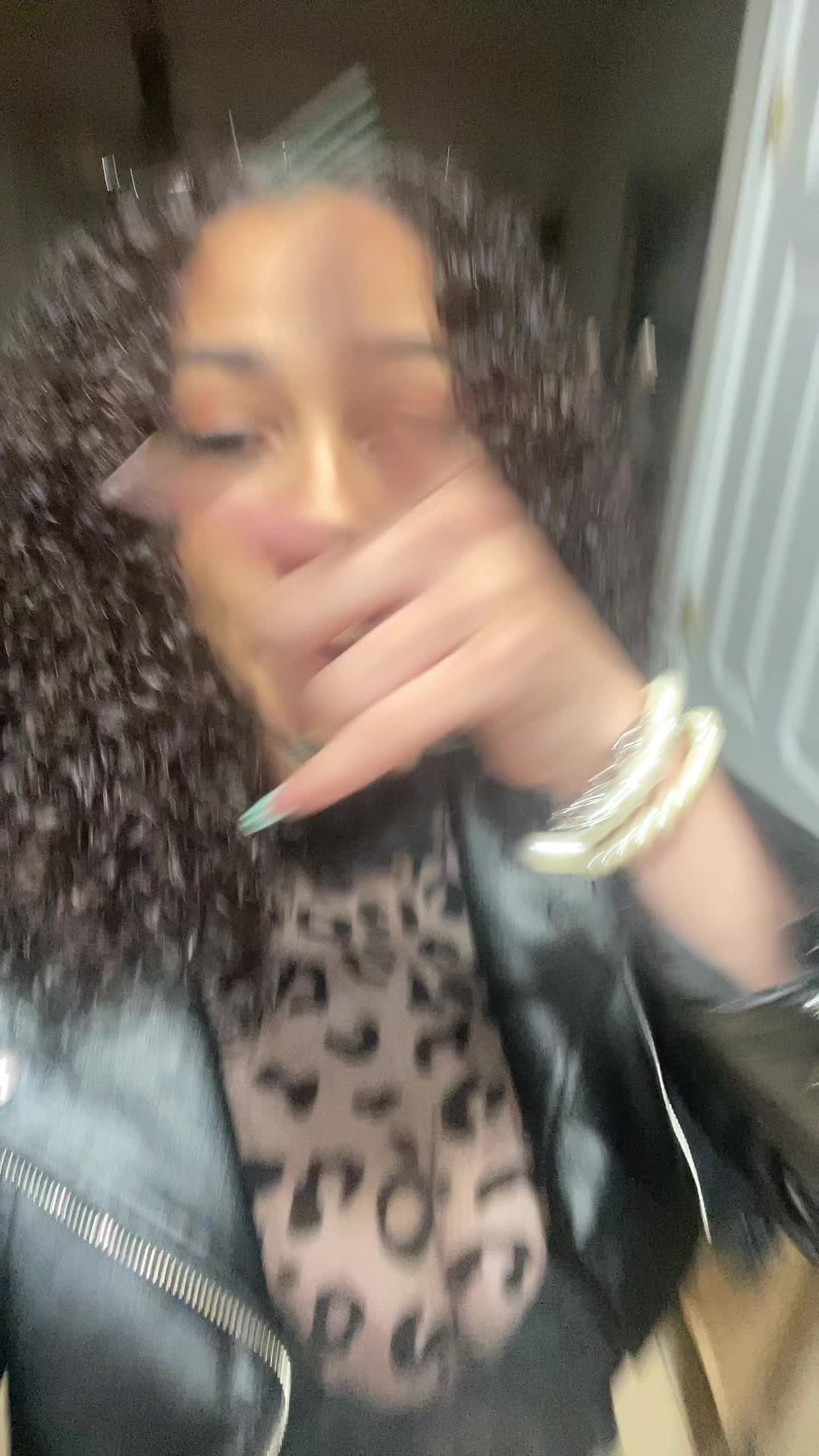 @Ari