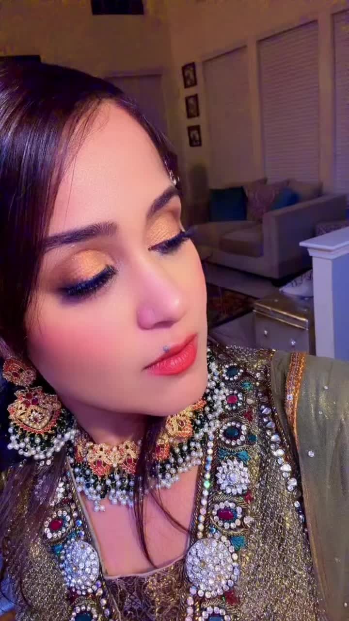 @_bee_niche
