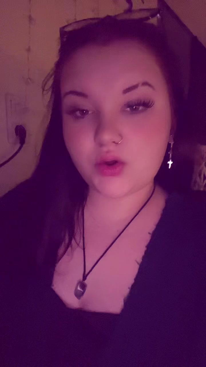 @𝐃𝐚𝐢𝐬𝐲 🥀