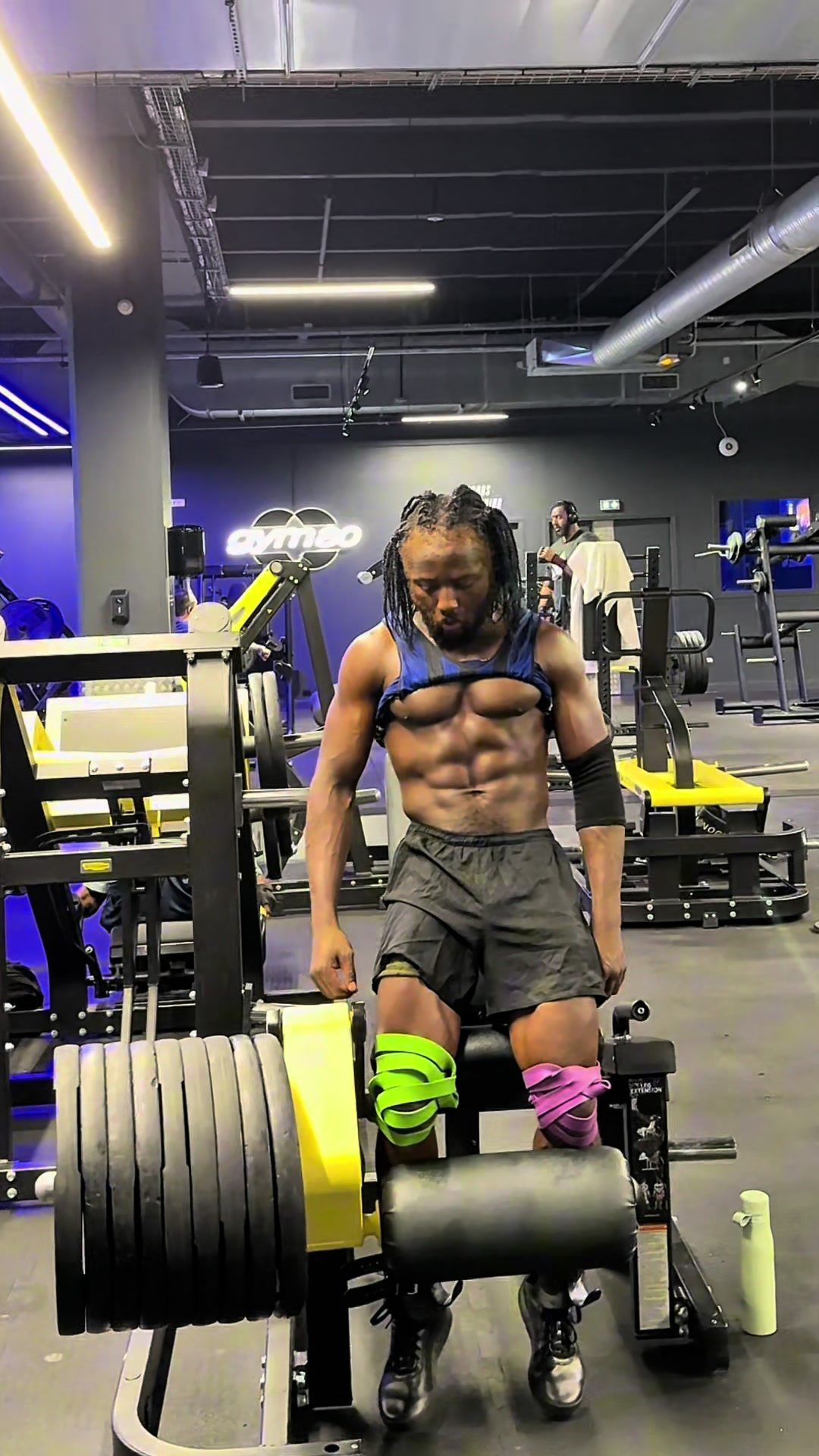 @TheLyonBlackOfficiel