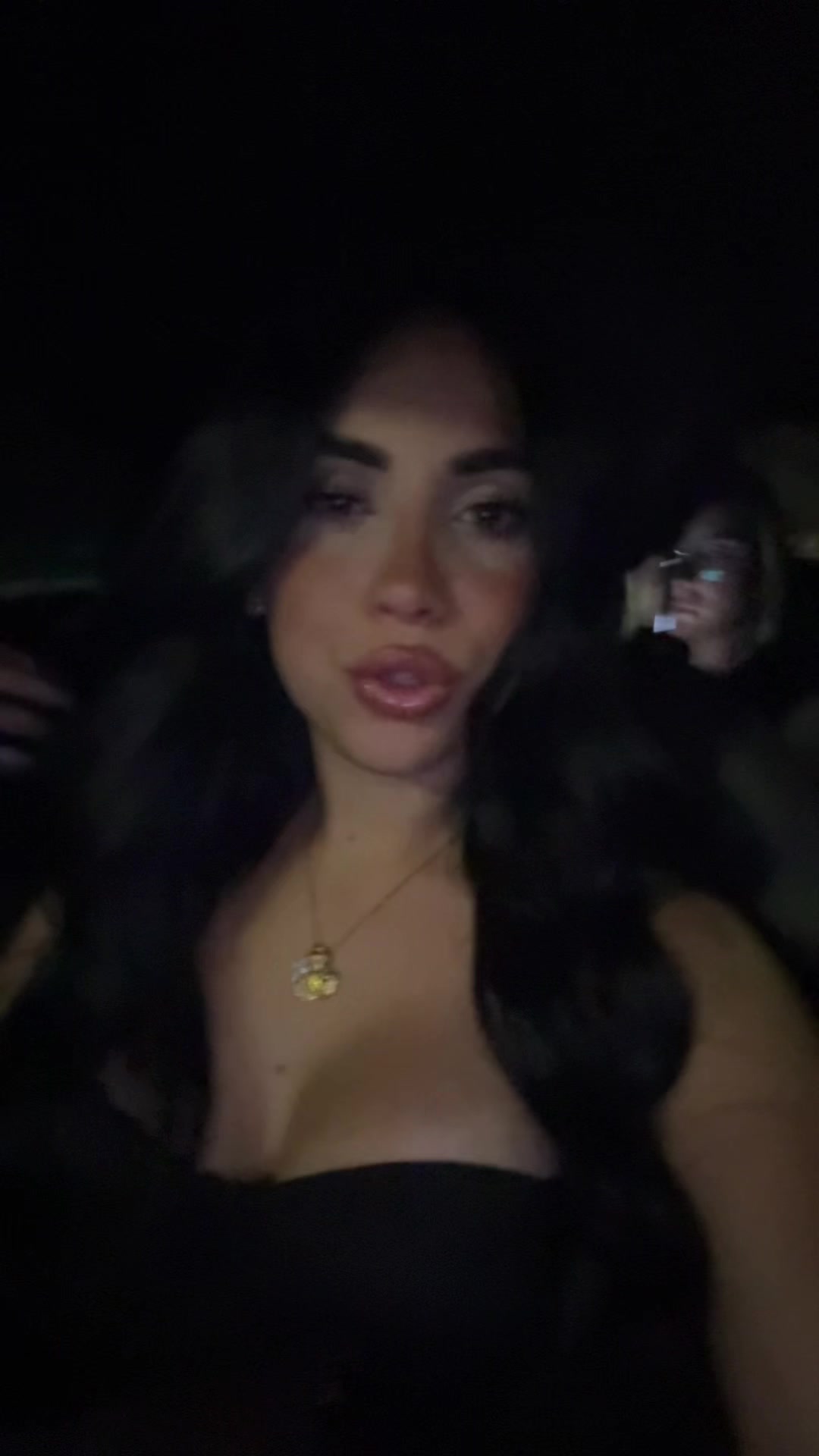 @noemy🍒🌹🌺