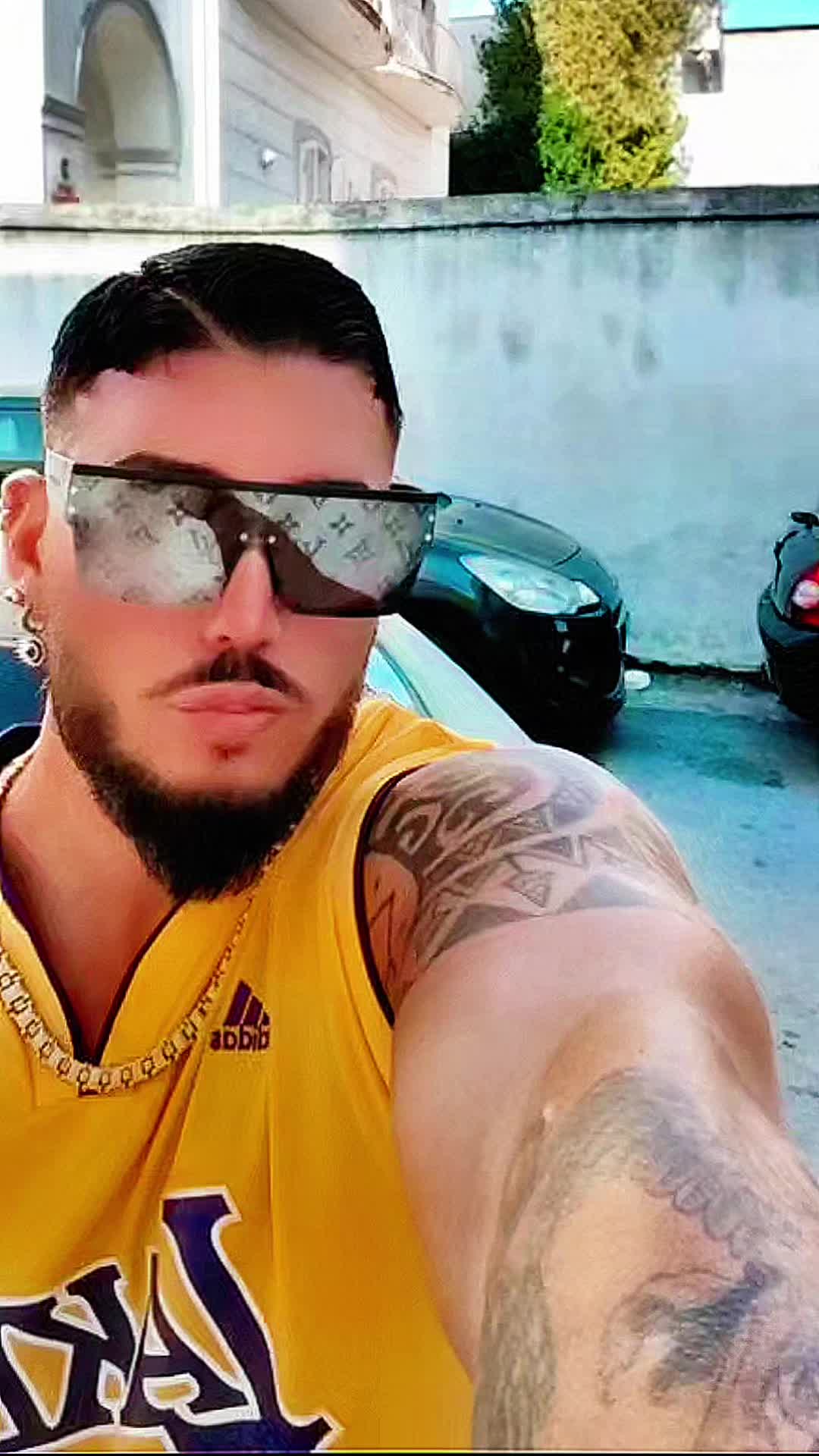 @Emanuele Avitabile
