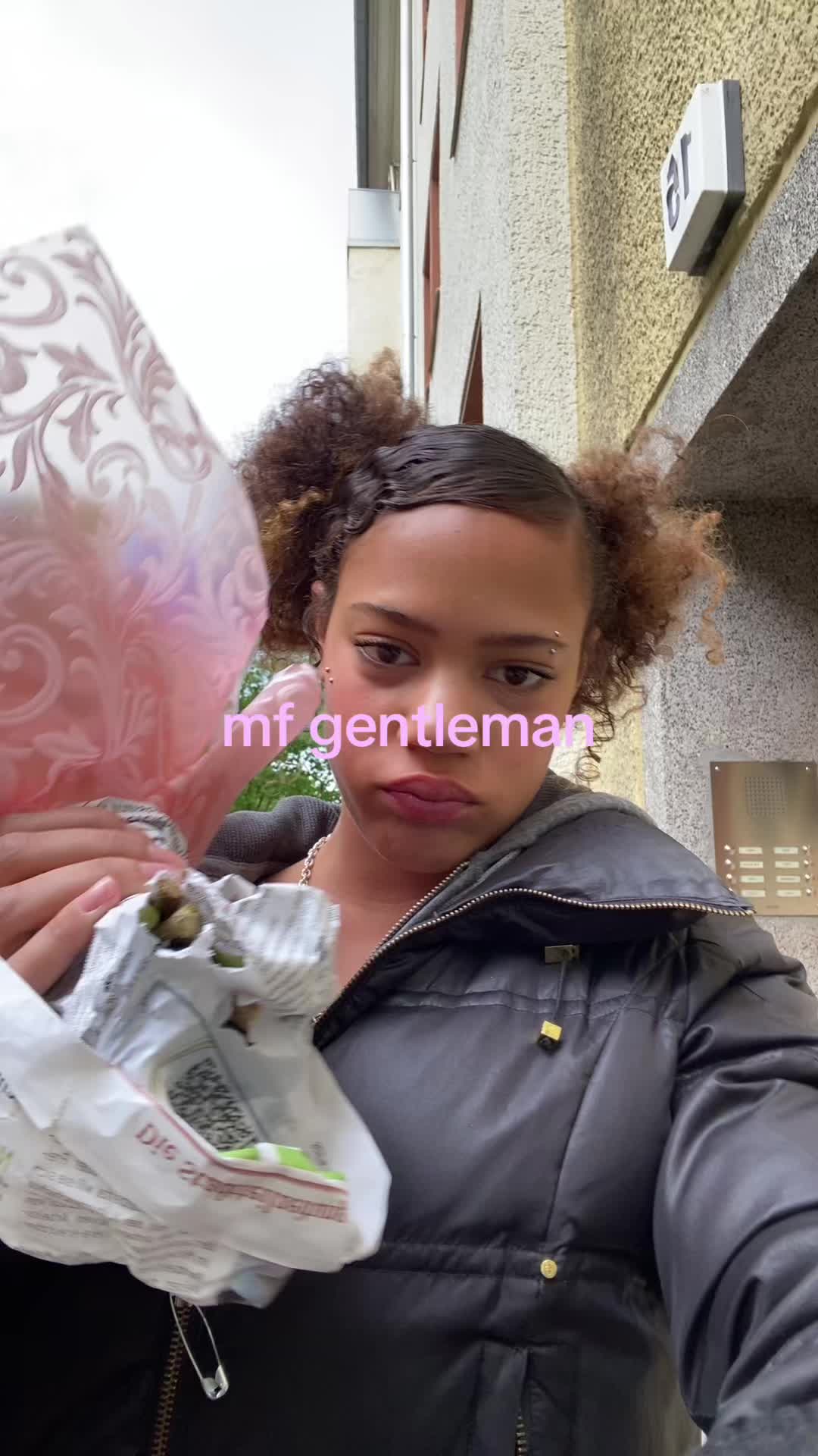 @nuria🪐