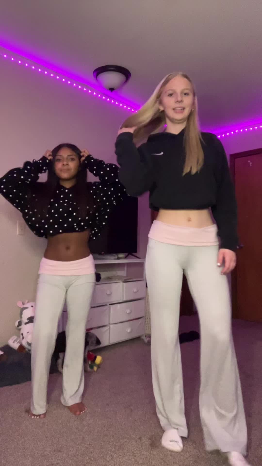 @𝐧𝐚𝐭𝐚𝐥𝐢𝐞