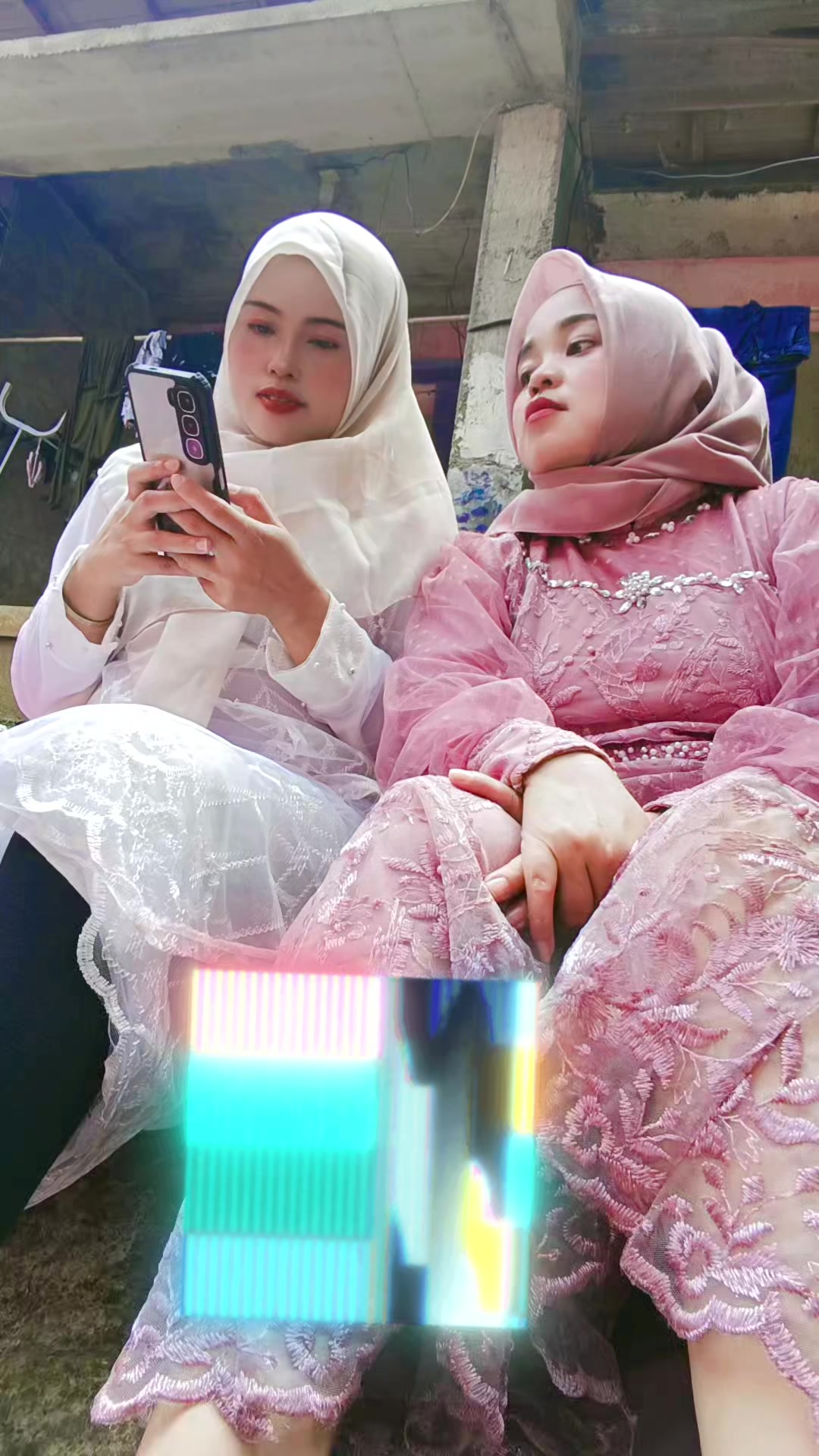 @dindaghaniya