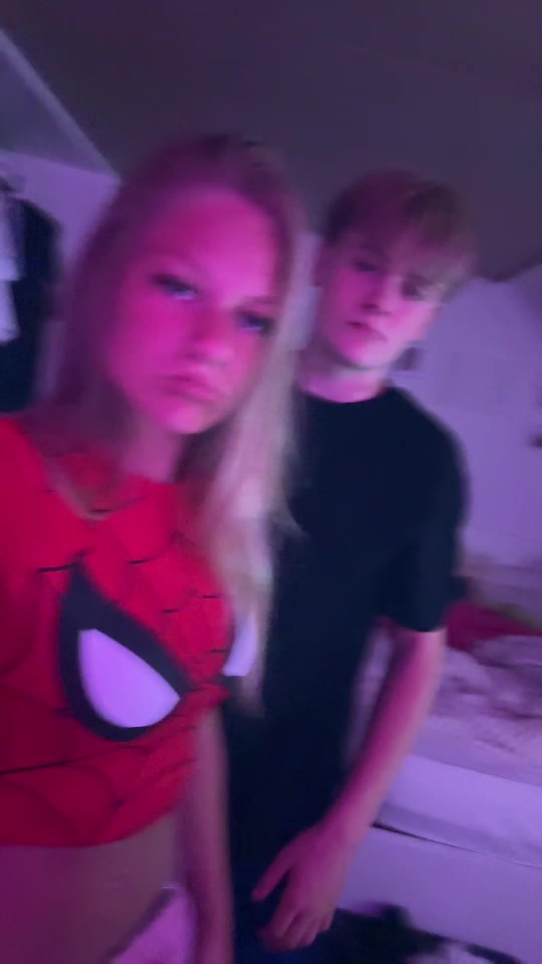 @𝐚𝐢𝐥𝐞𝐞𝐧