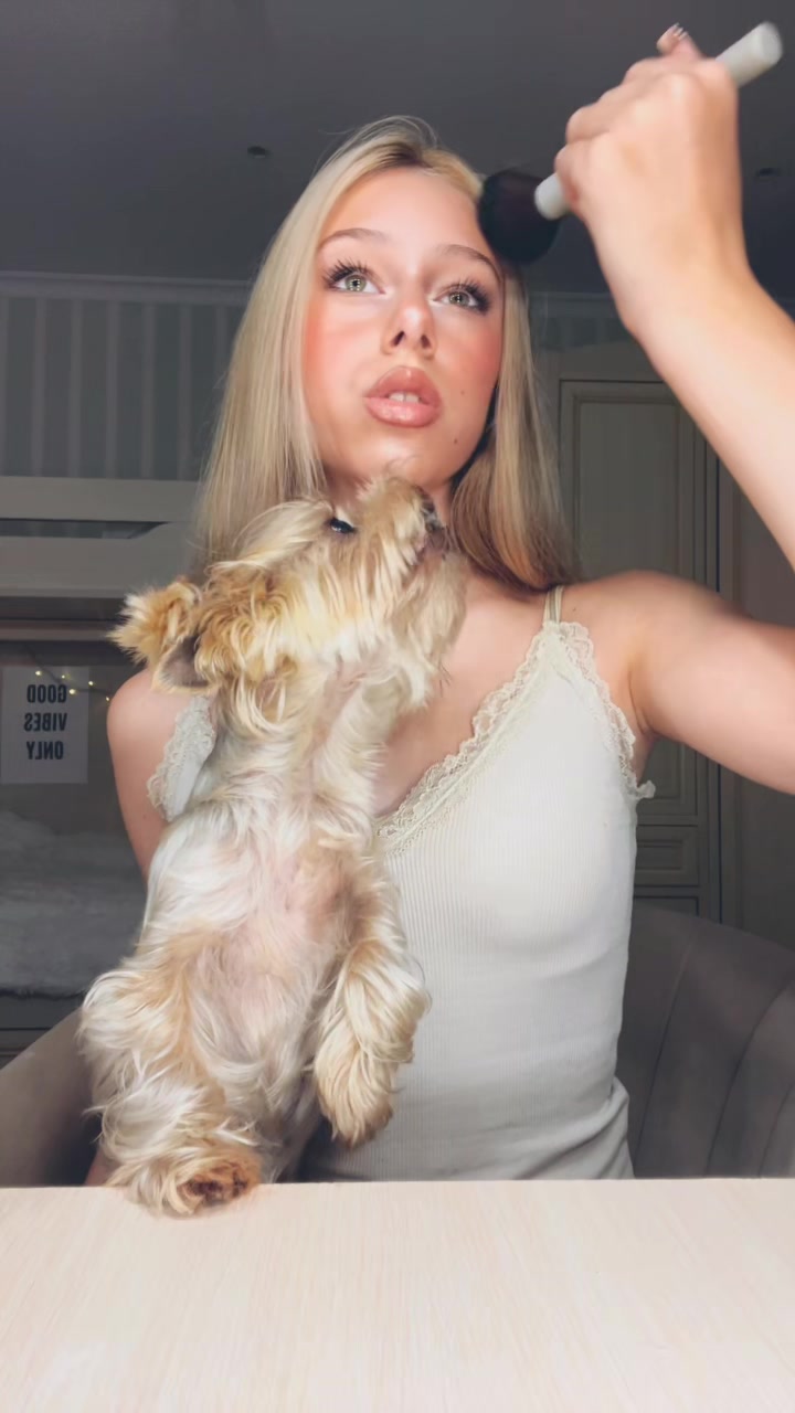 @Элечка👼🏽