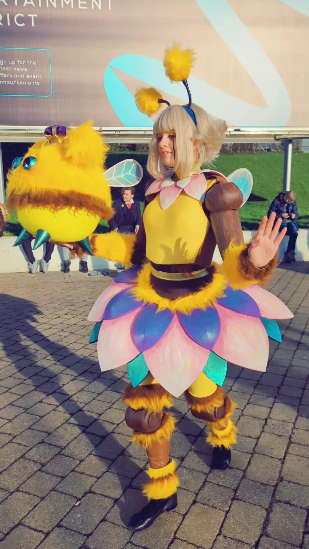 @ShadowBrightCosplay