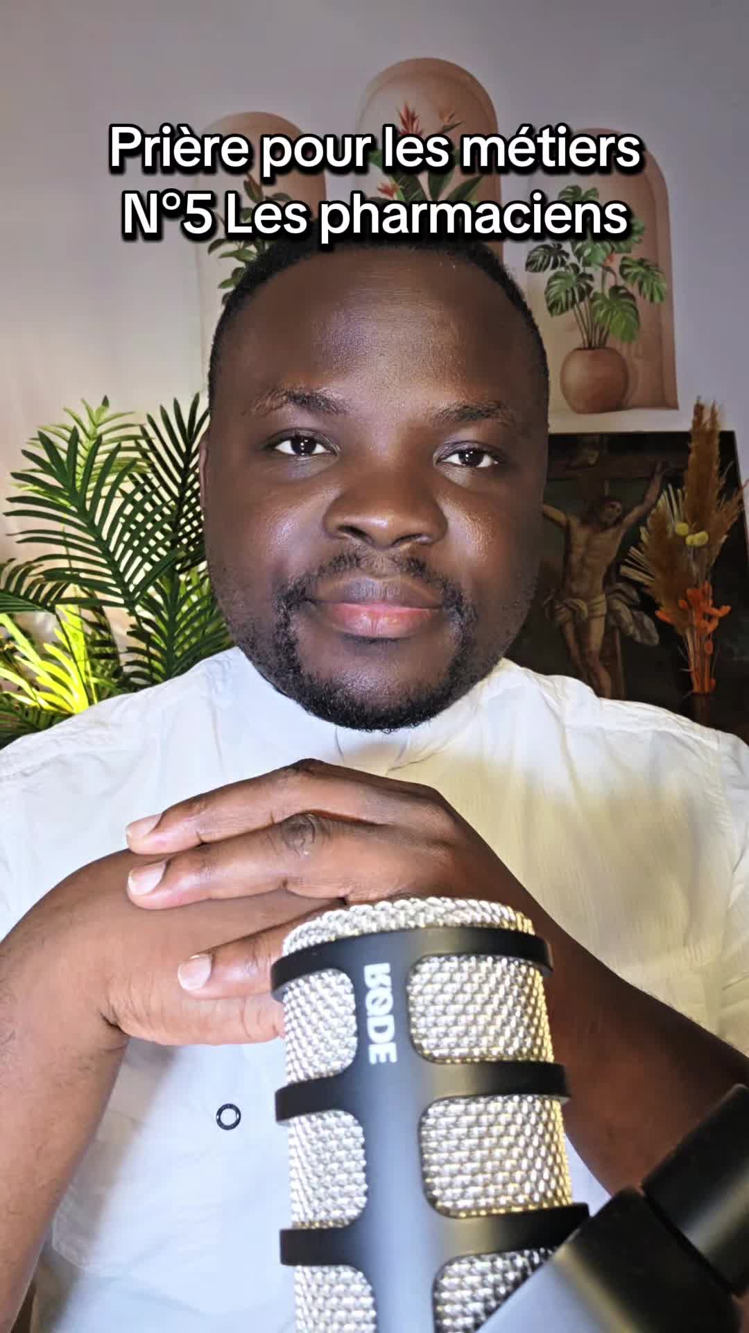 @Padre Précieux 🇨🇵🇻🇦