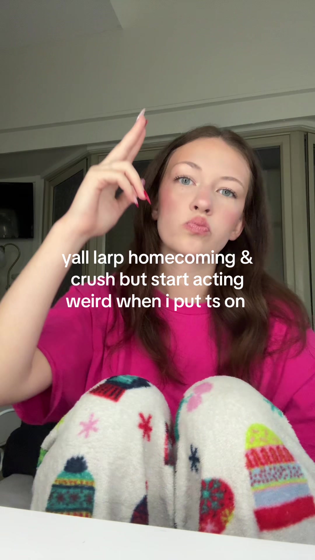 @𑣲 t