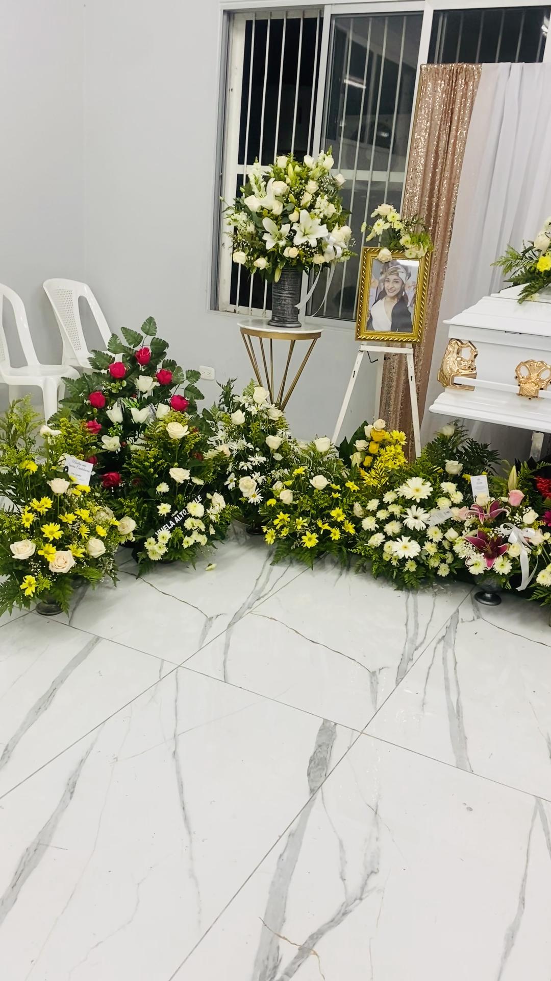 @💫👸🏼🌻CARMENCITA❣D.E🤴💫,65✅