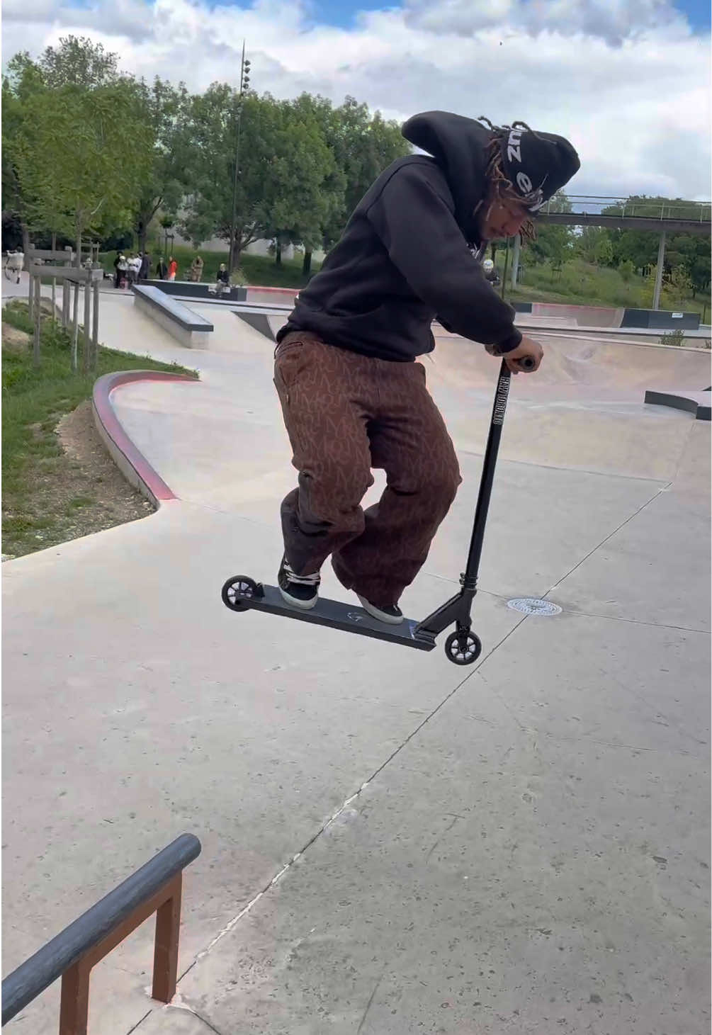 @Sanscoot Ⓜ️