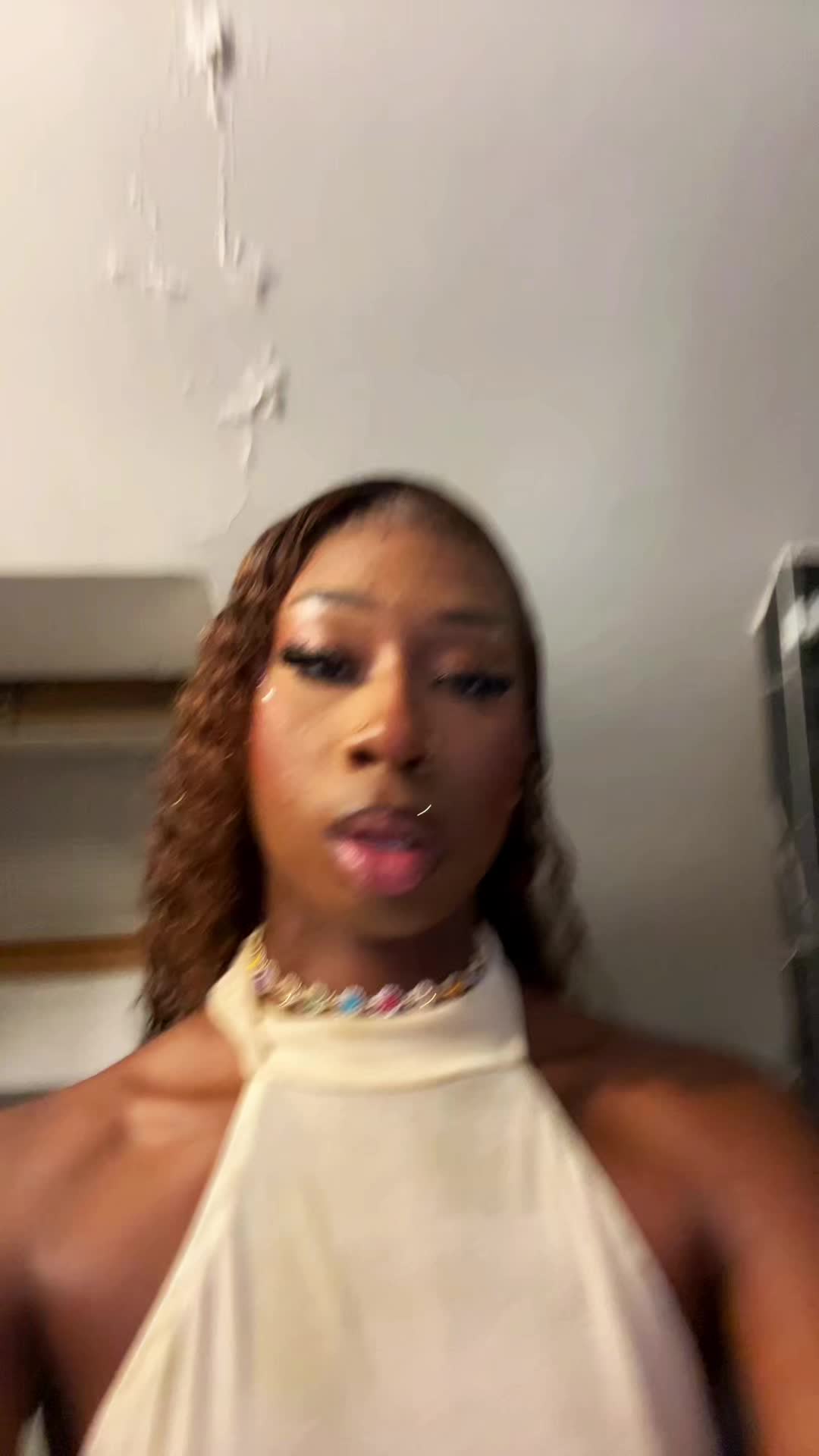 @Vickyy6k