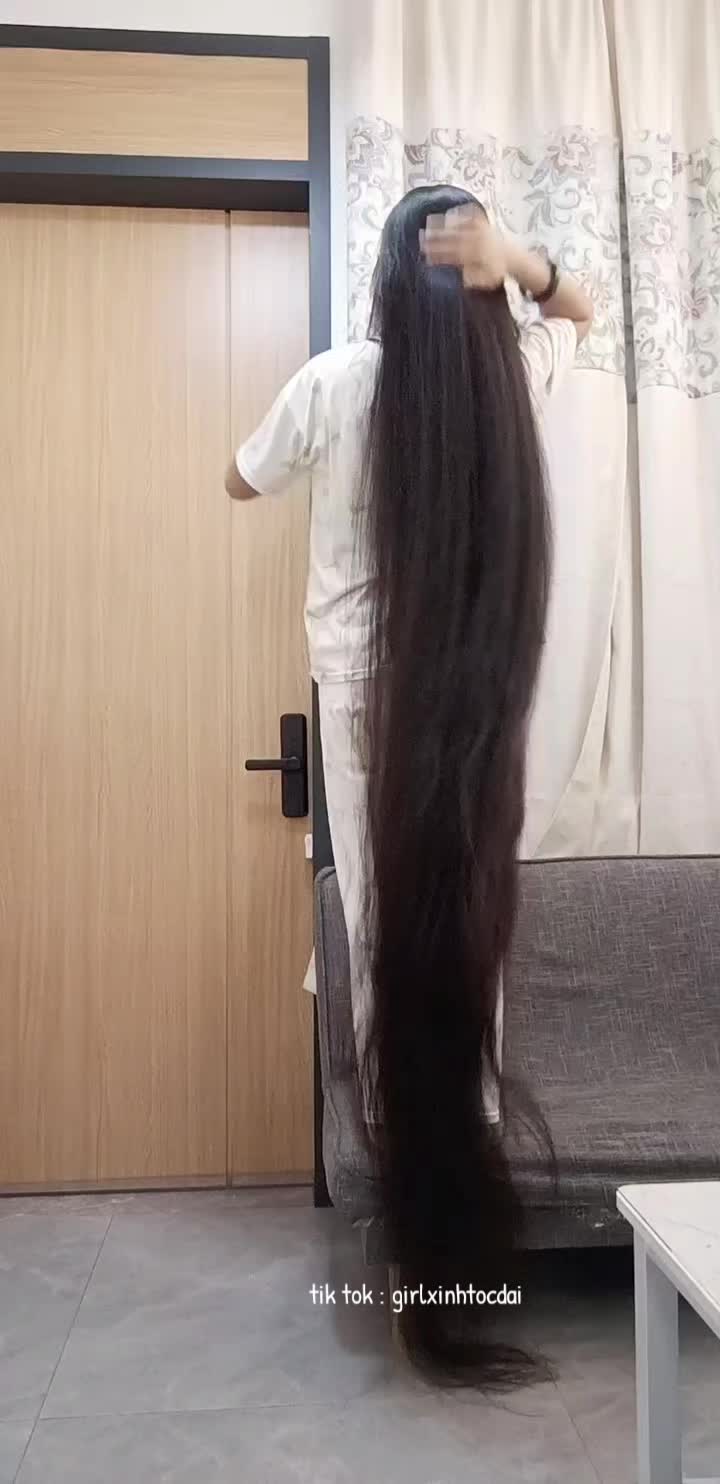 @Những C&ocirc; G&aacute;i T&oacute;c D&agrave;i
