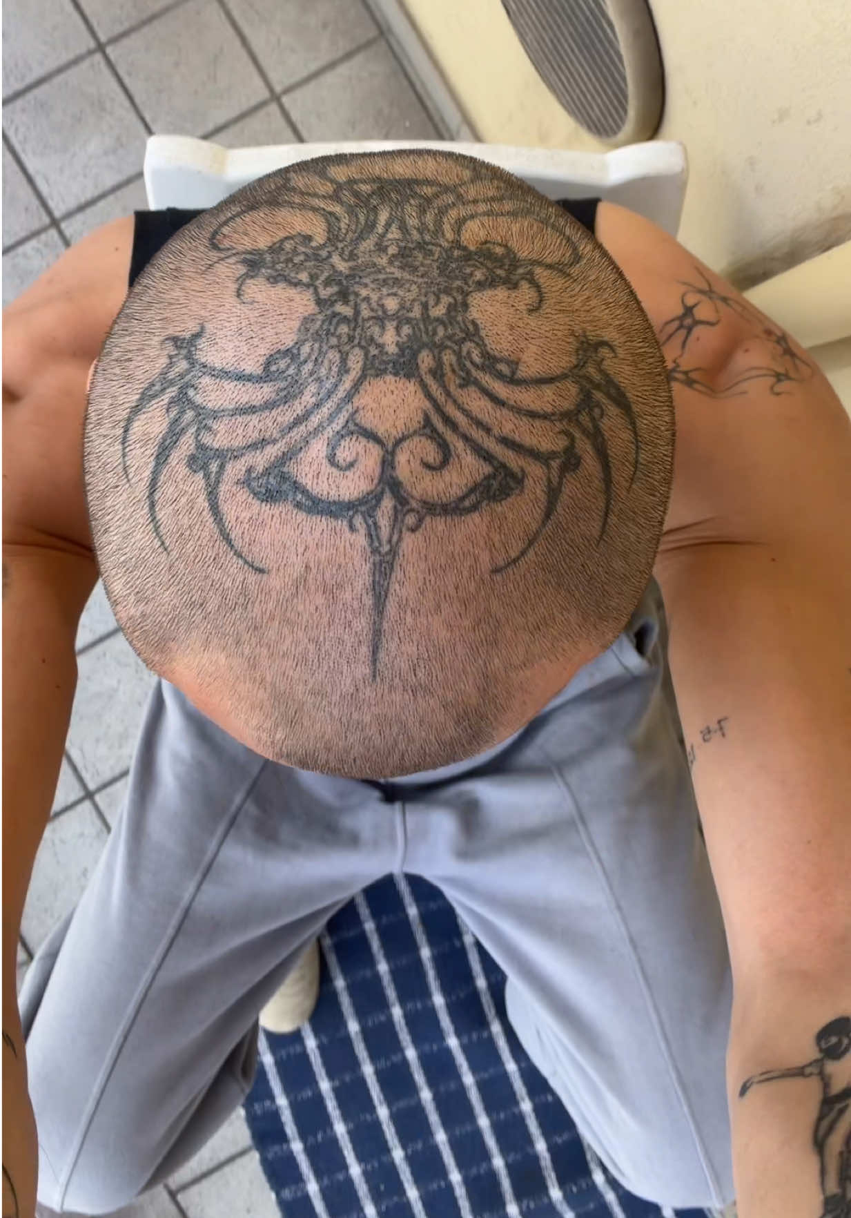 @ethanlaraa